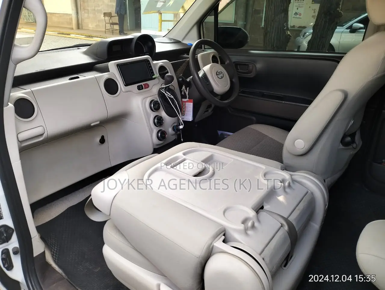 Toyota Spade 1.5 2016 White