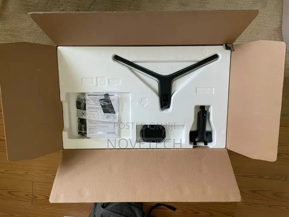 New Ls32b800pxmxue- Samsung 32" Ips Uhd Computer Monitor