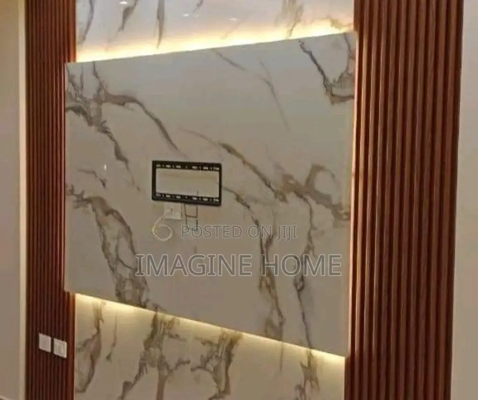 Brown Fluted Wall Panels With Marble Sheets