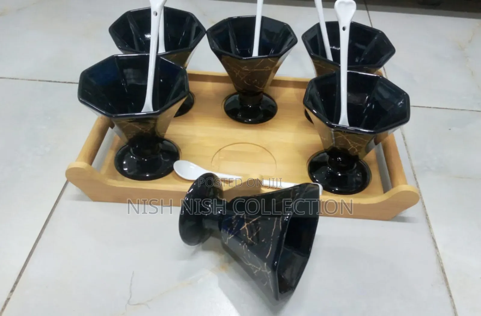 *Ice Cream Cups With Ceramic Spoons and Bamboo Rack