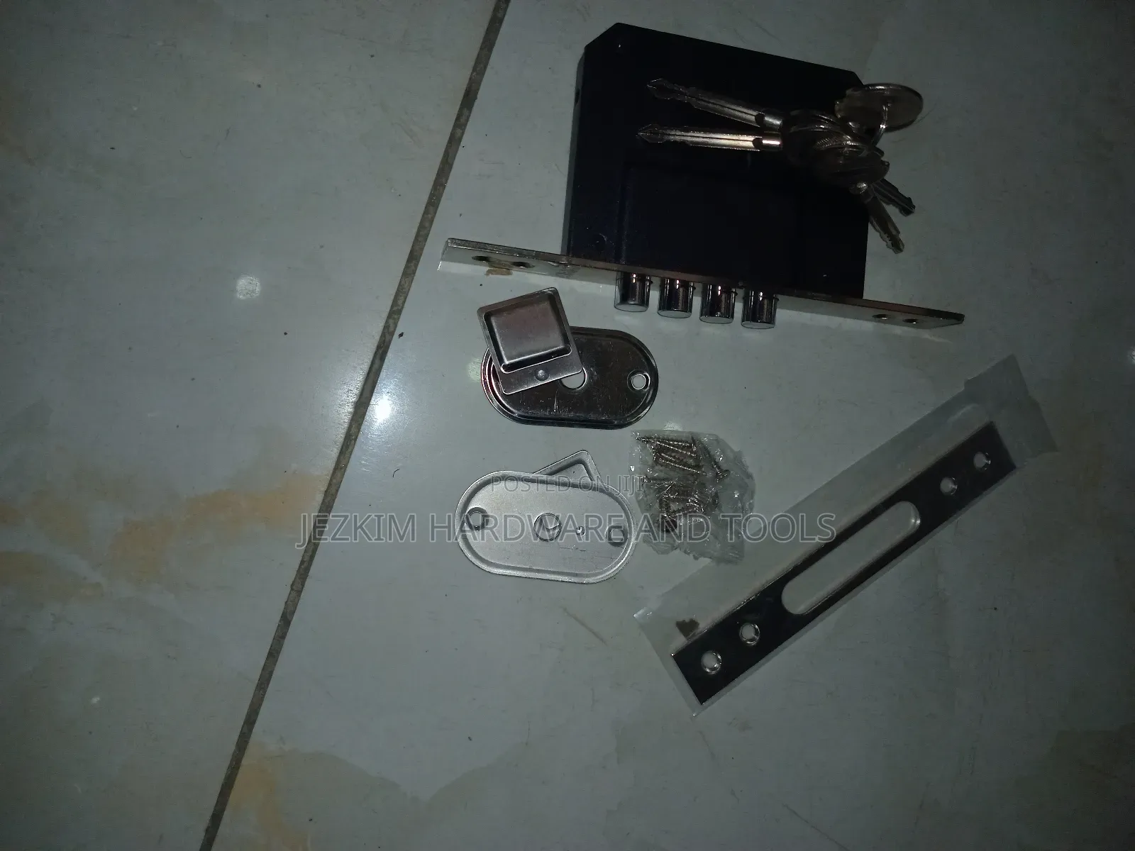 Deadlock for Heavy Steel Doors or Gates