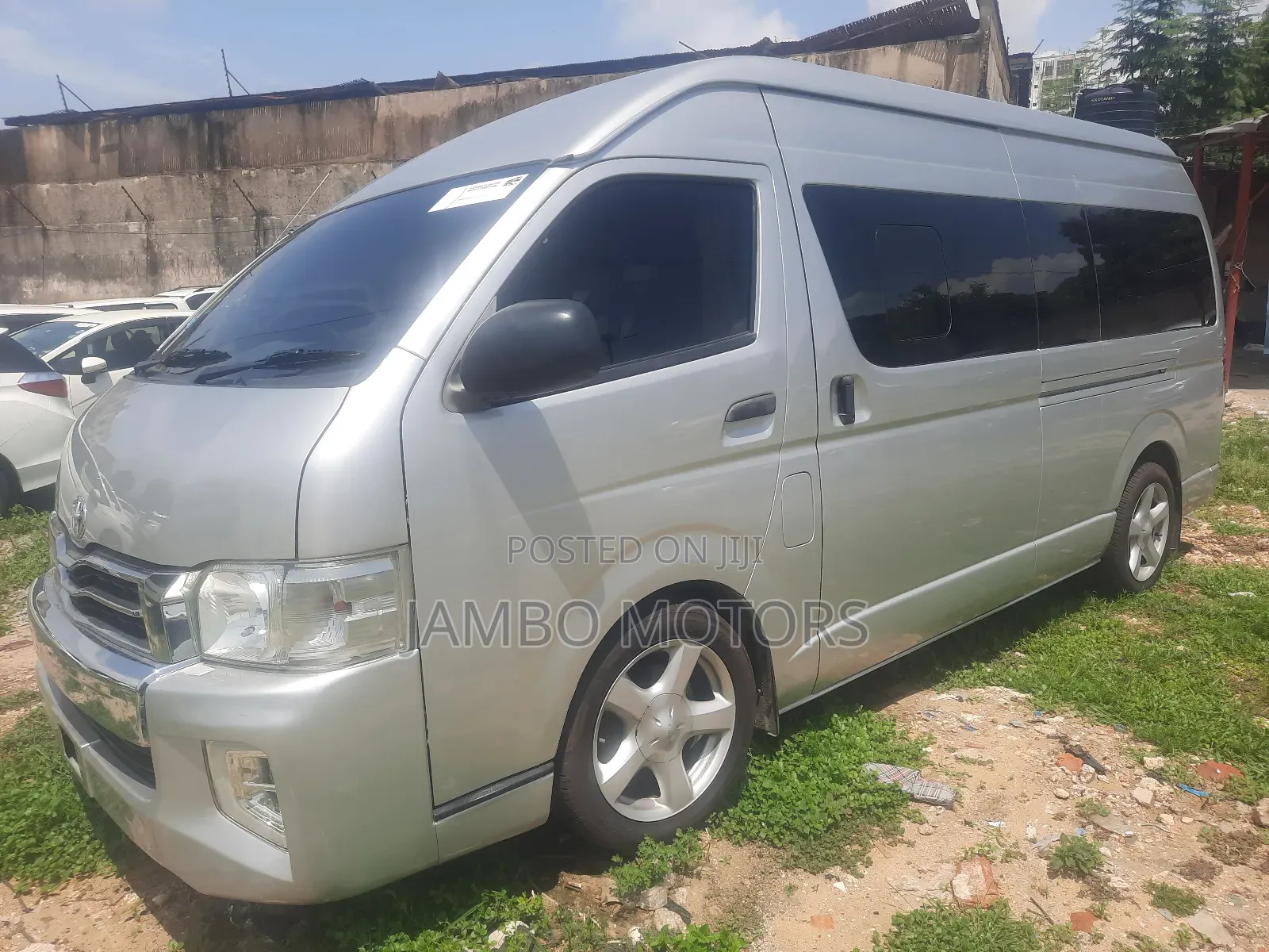 Toyota HiAce 2018 Silver