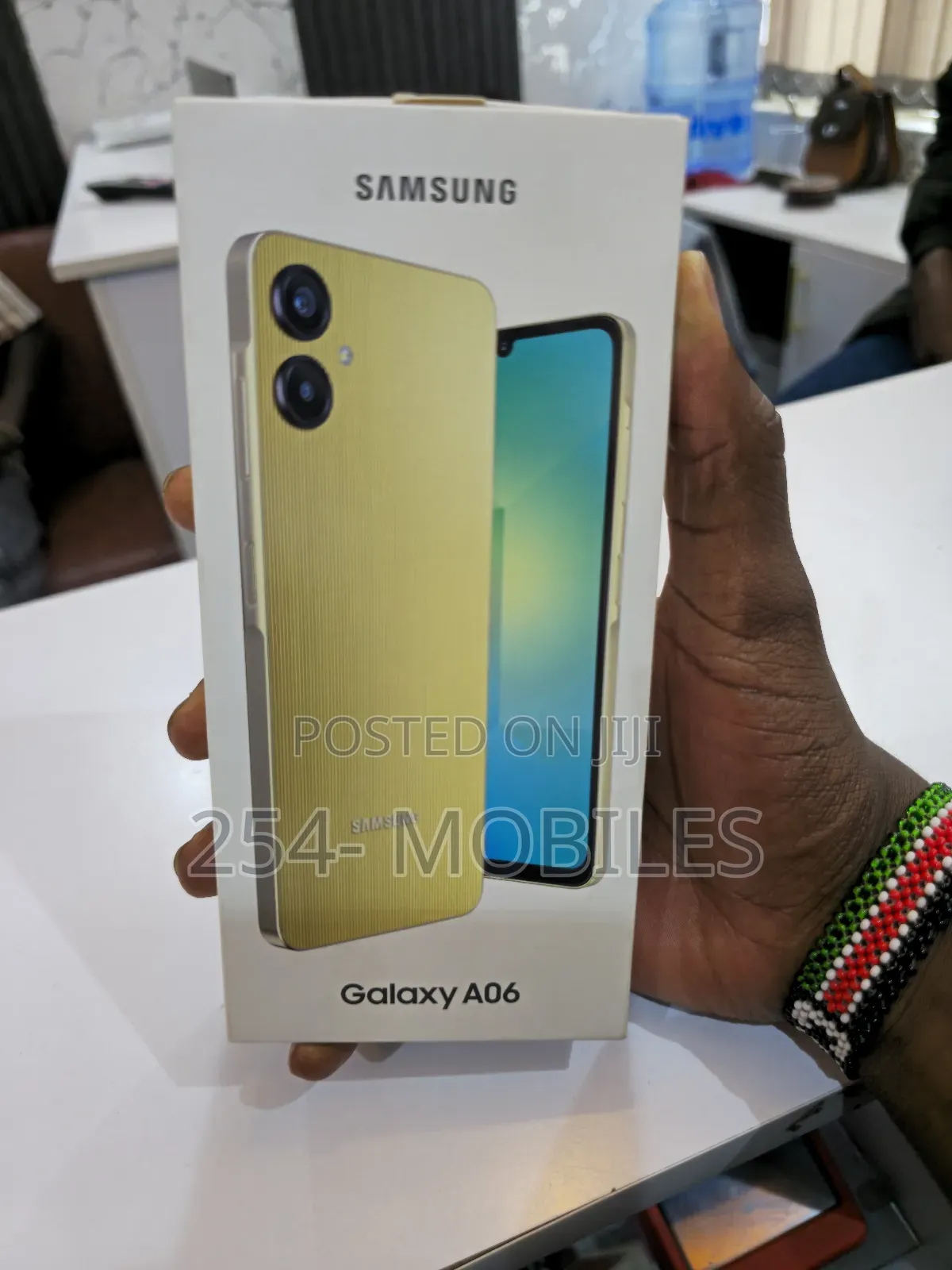 New Samsung Galaxy A06 128 GB Yellow