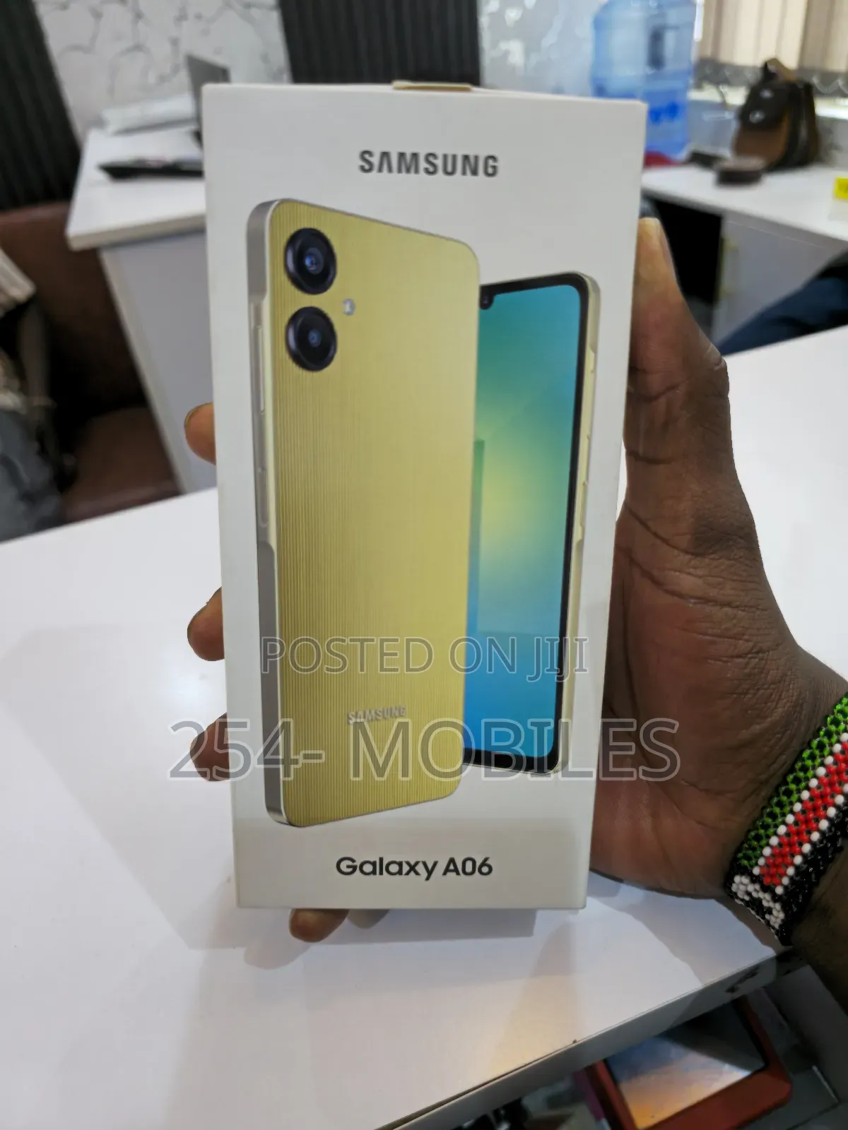 New Samsung Galaxy A06 128 GB Yellow