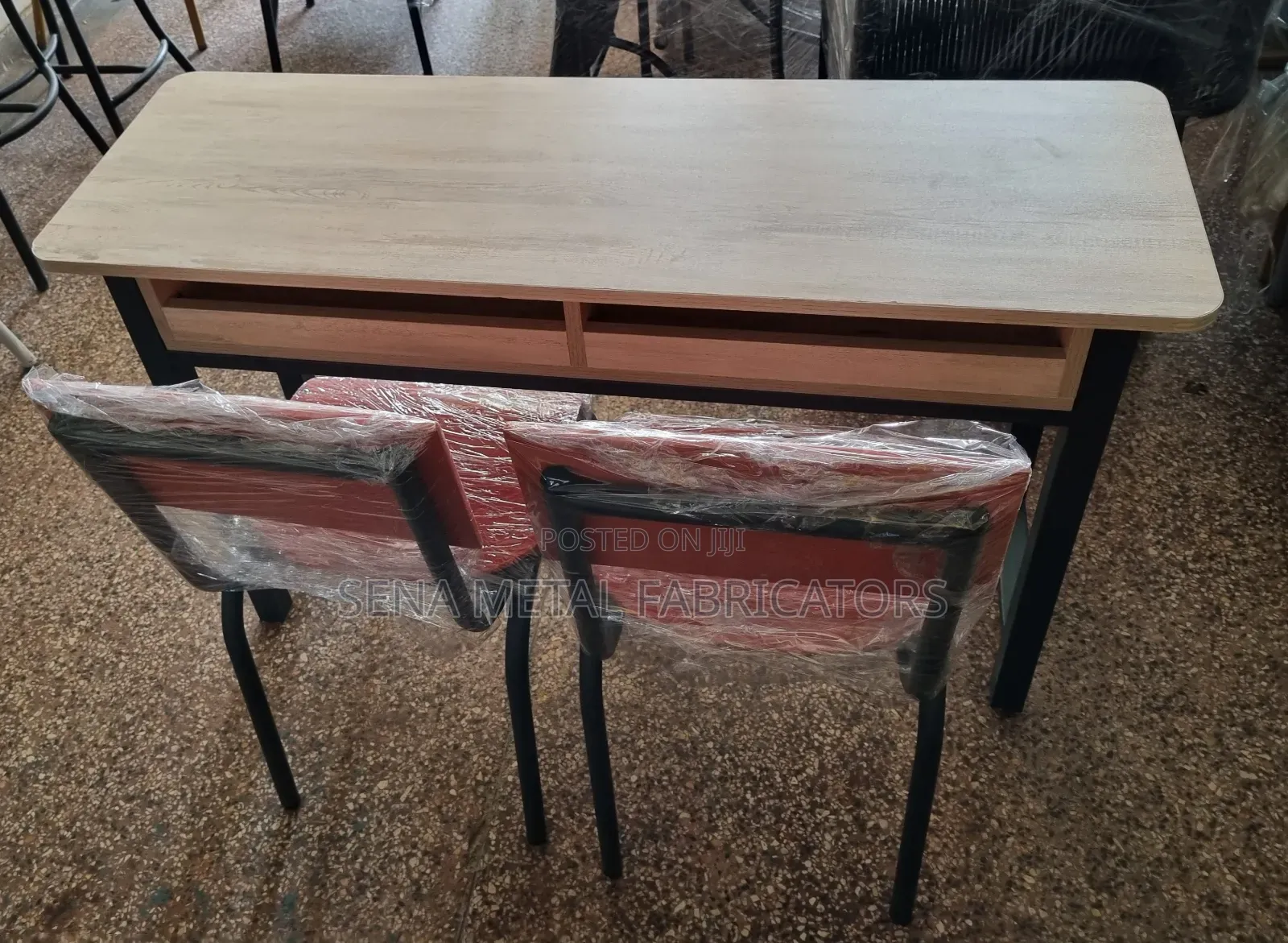 High Quality Double Locker for Kindergarten With Chairs