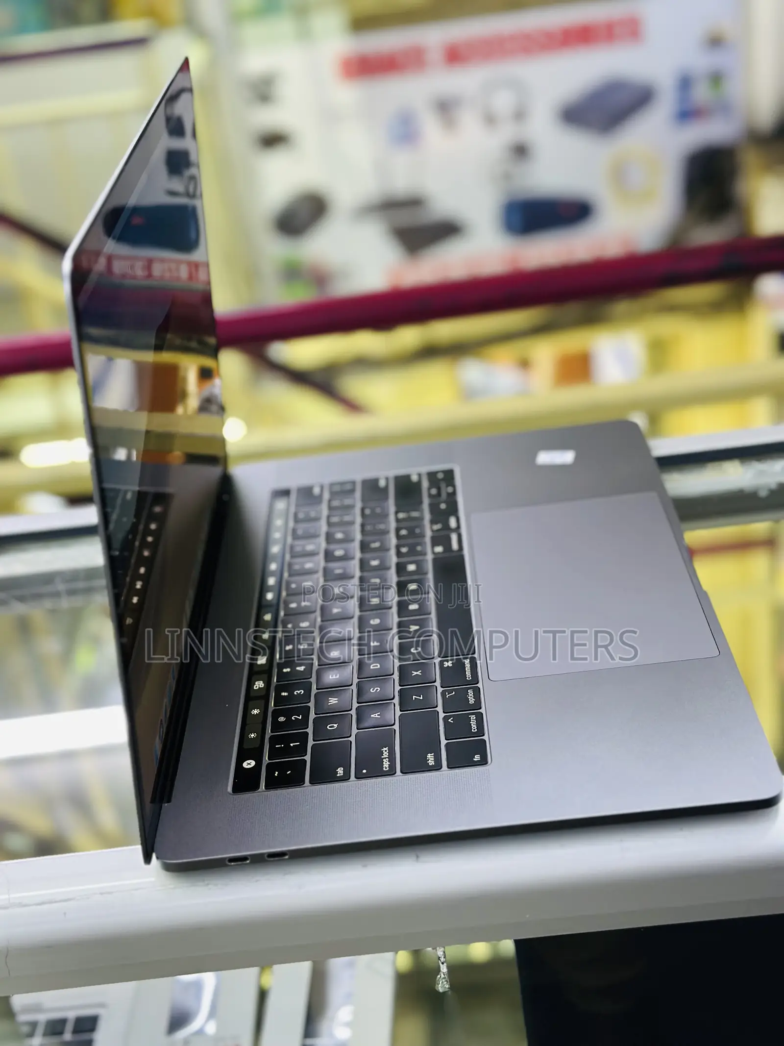 Laptop Apple MacBook 2018 32GB Intel Core I7 SSD 512GB