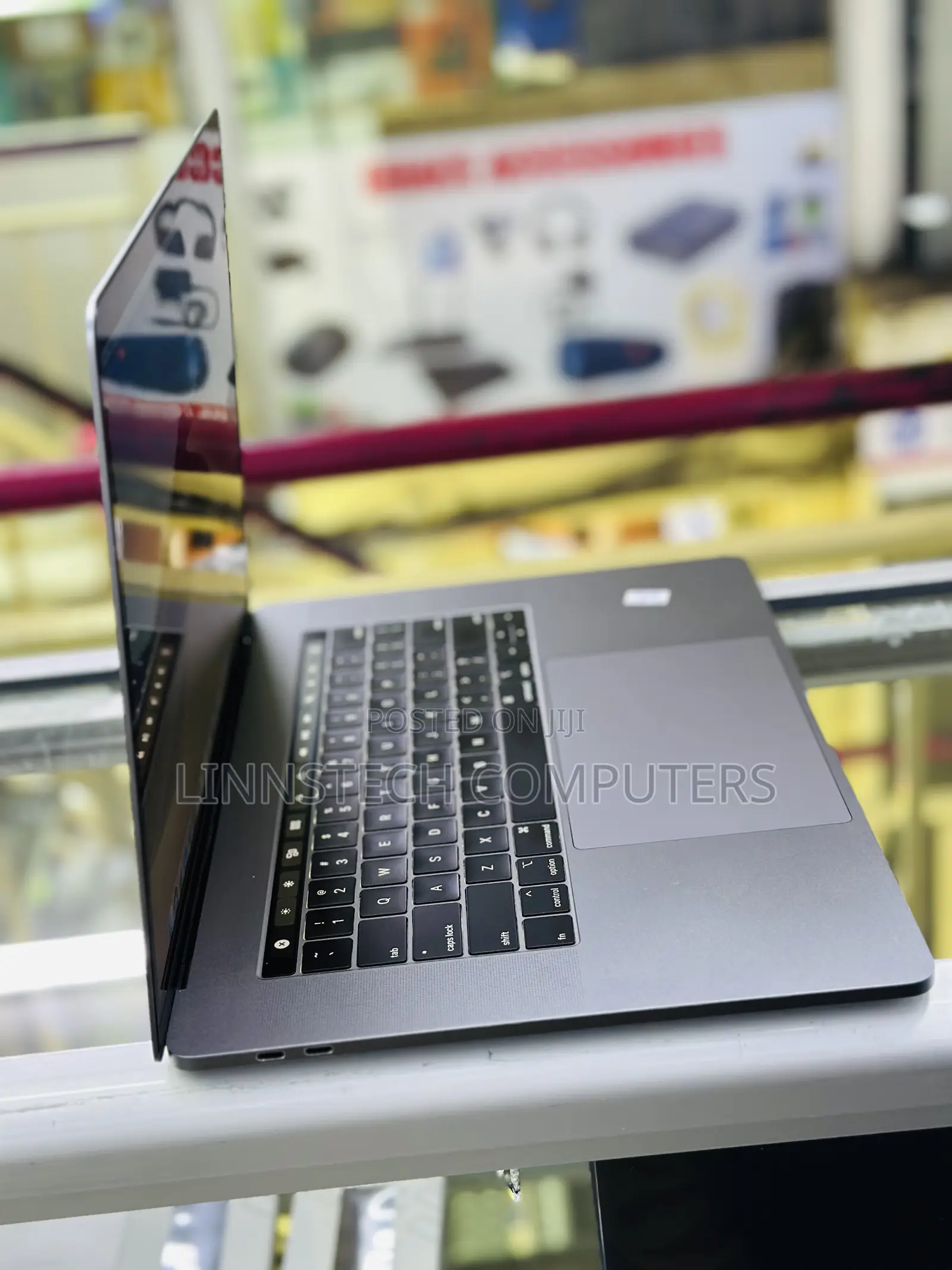 Laptop Apple MacBook 2018 32GB Intel Core I7 SSD 512GB