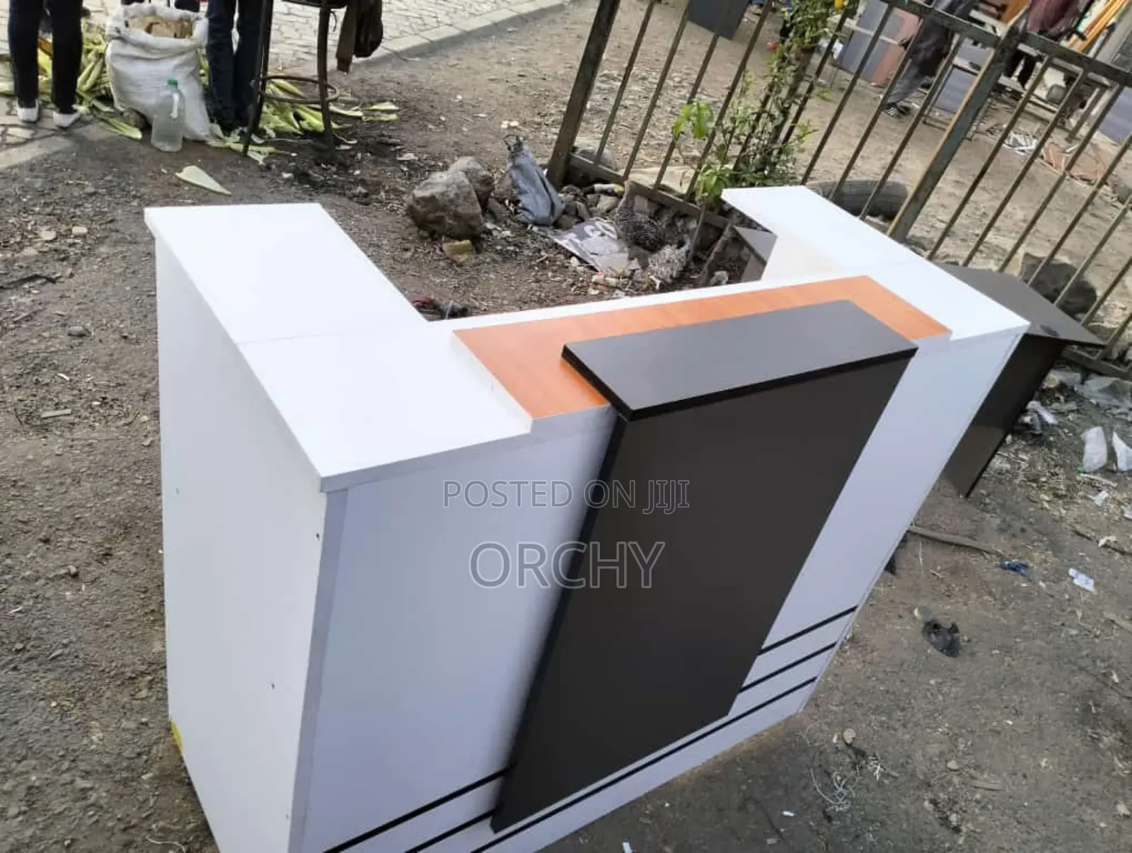 Counter Desk/ Reception Desk