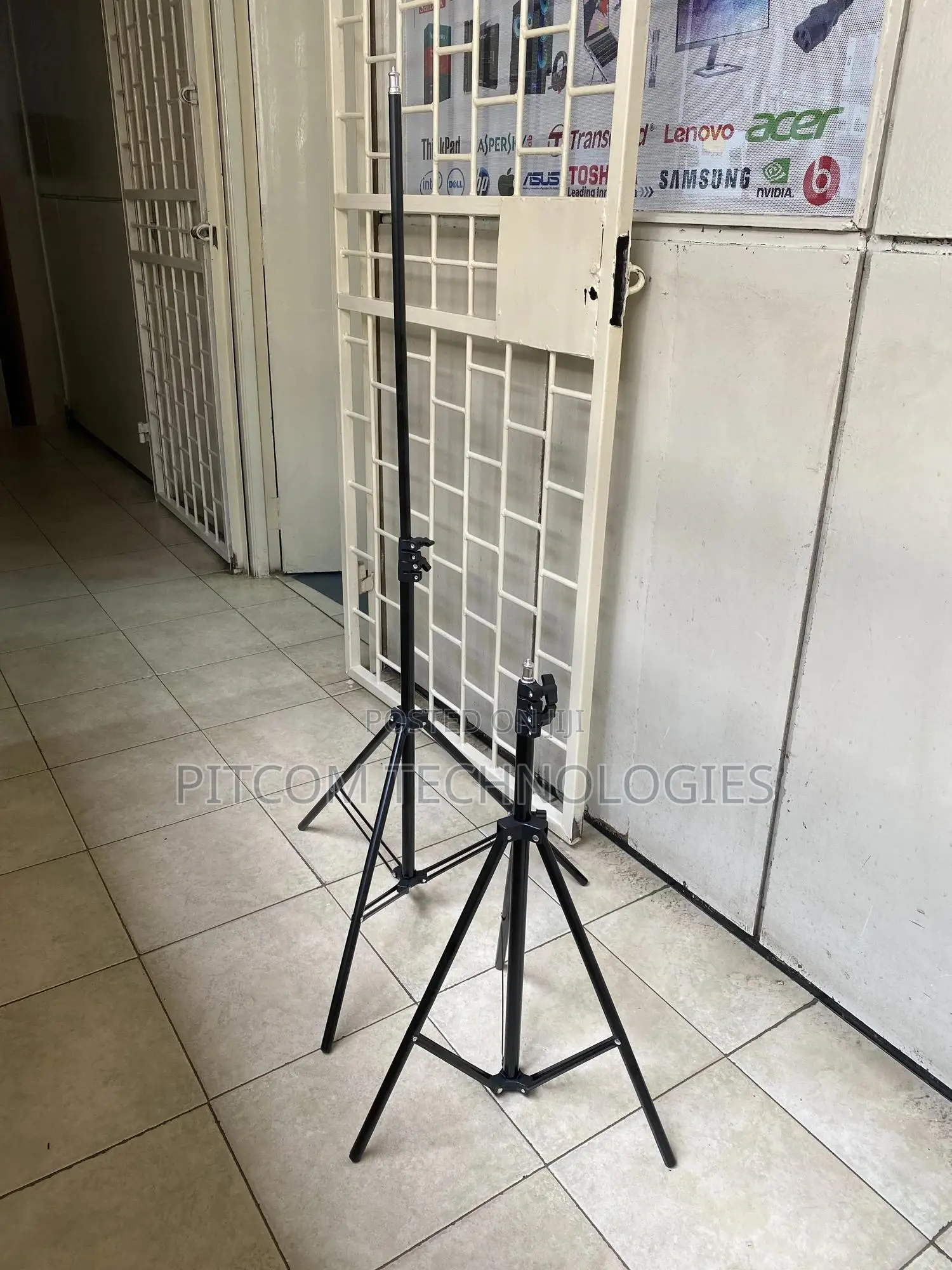 Tripod Stand ,Ringlights ,Phone,Camera,Projector Stand