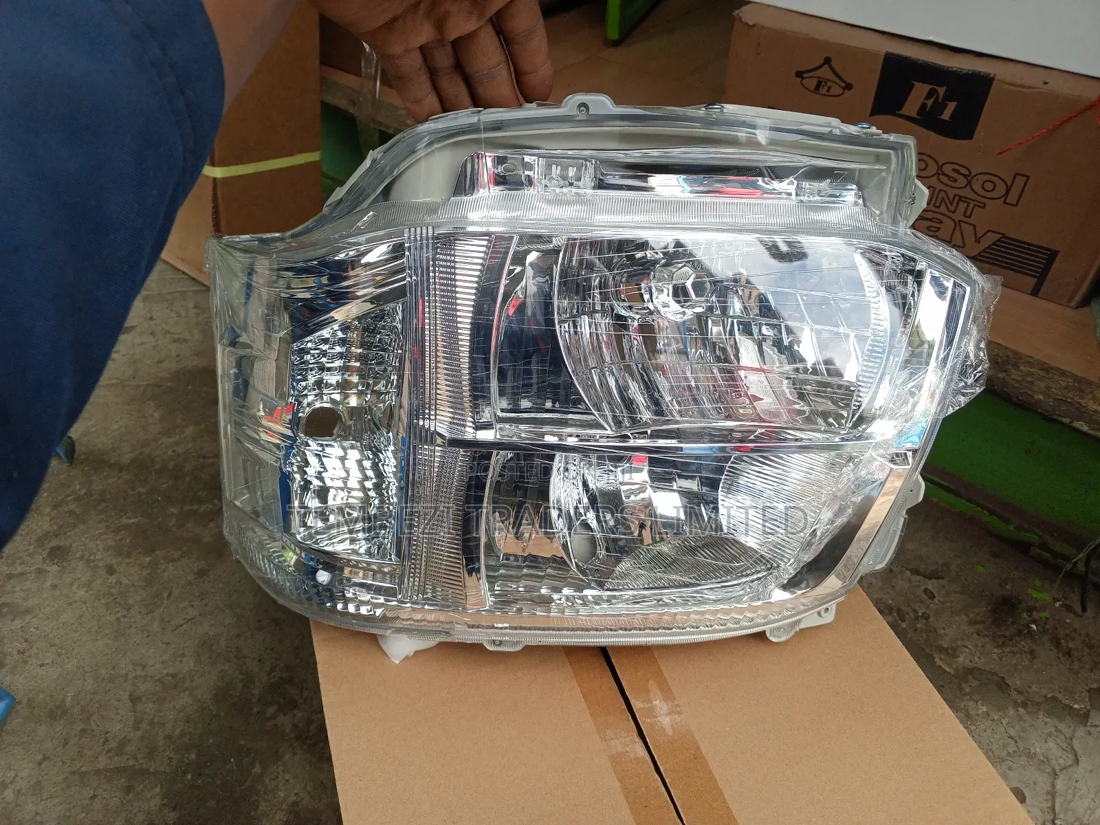 Xenon Headlamp Light Toyota Hiace 7L