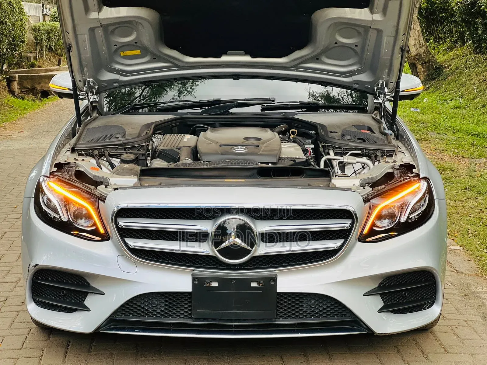 Mercedes-Benz E200 2016 Silver
