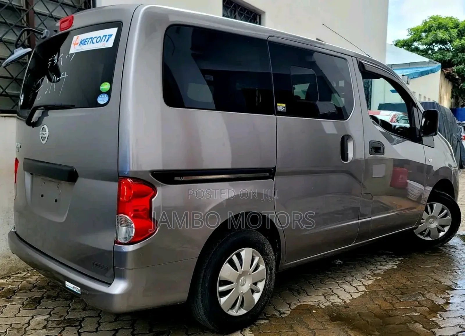 Nissan NV200 SV 2018 Gray