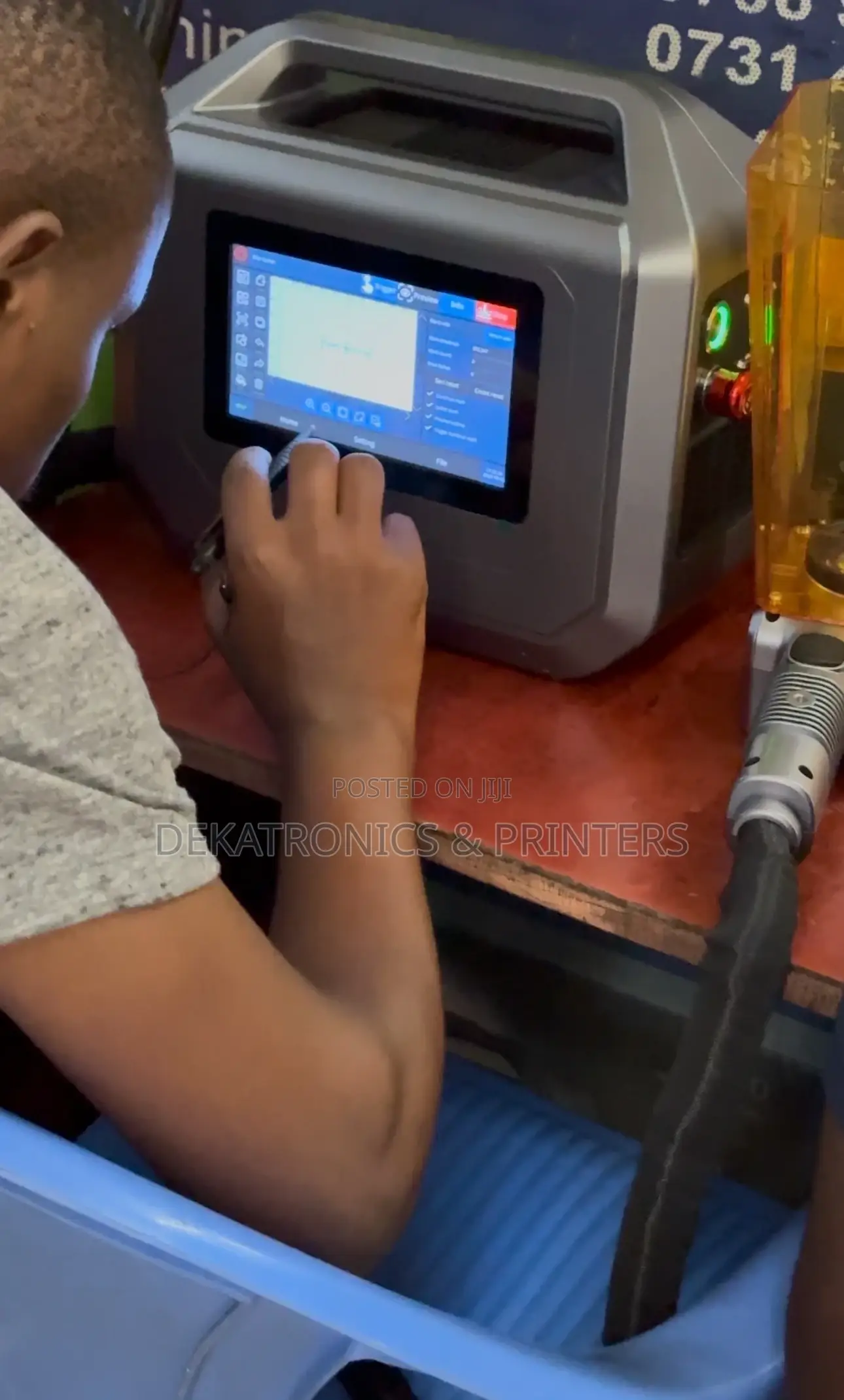 20w/30w Portable Handheld Fibre Laser Marking Machine