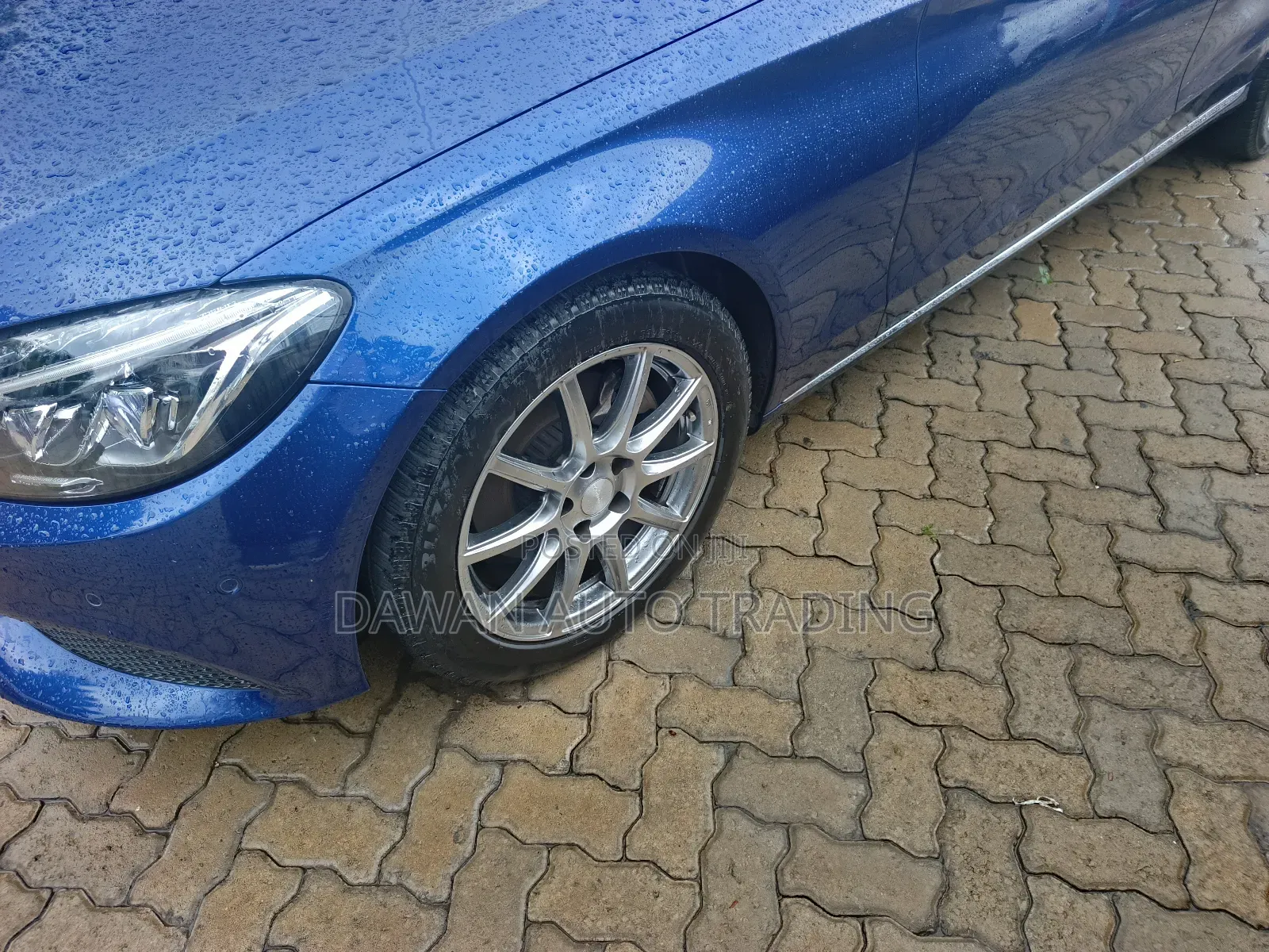 Mercedes-Benz C200 2018 Blue