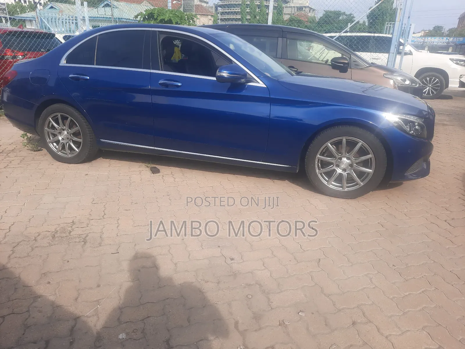 Mercedes-Benz C200 2018 Blue