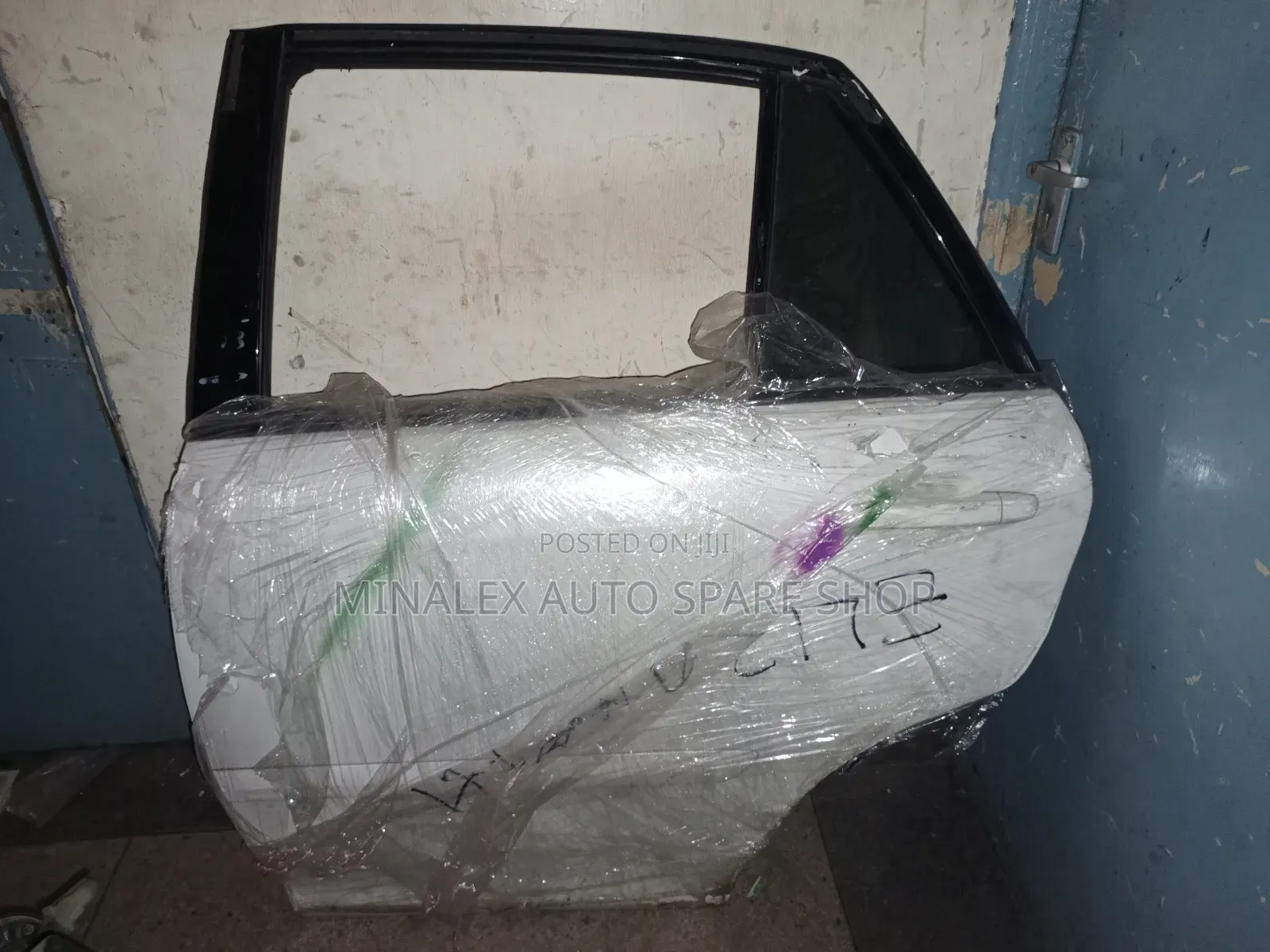 Harrier 240 Rear Left Door Panel
