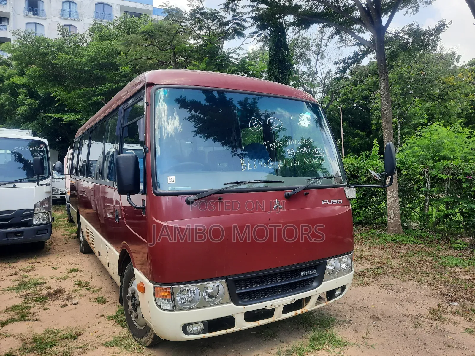Mitsubishi Fuso Rosa 2018 Red