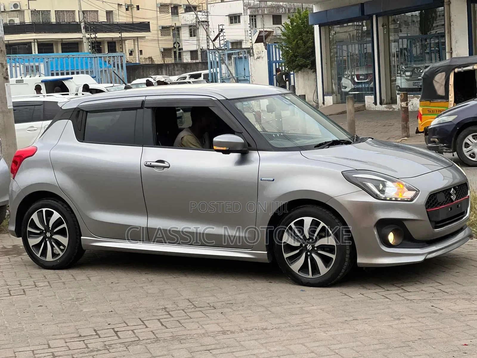 Suzuki Swift 2018 Gray