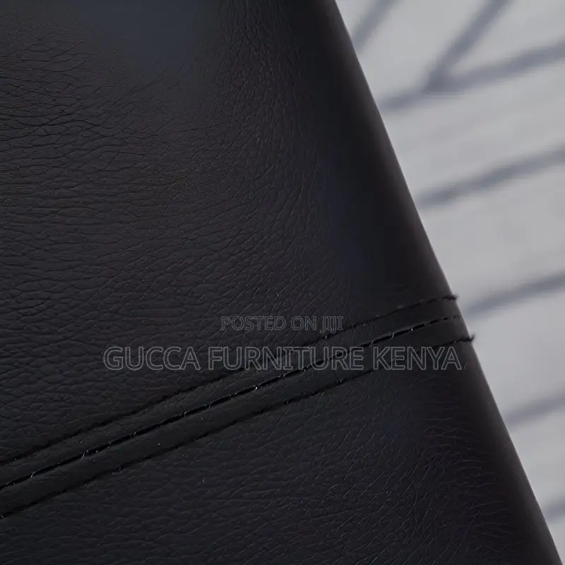 Sofas:5-Seater Trendy Lumber Executive Leather Office Sofa