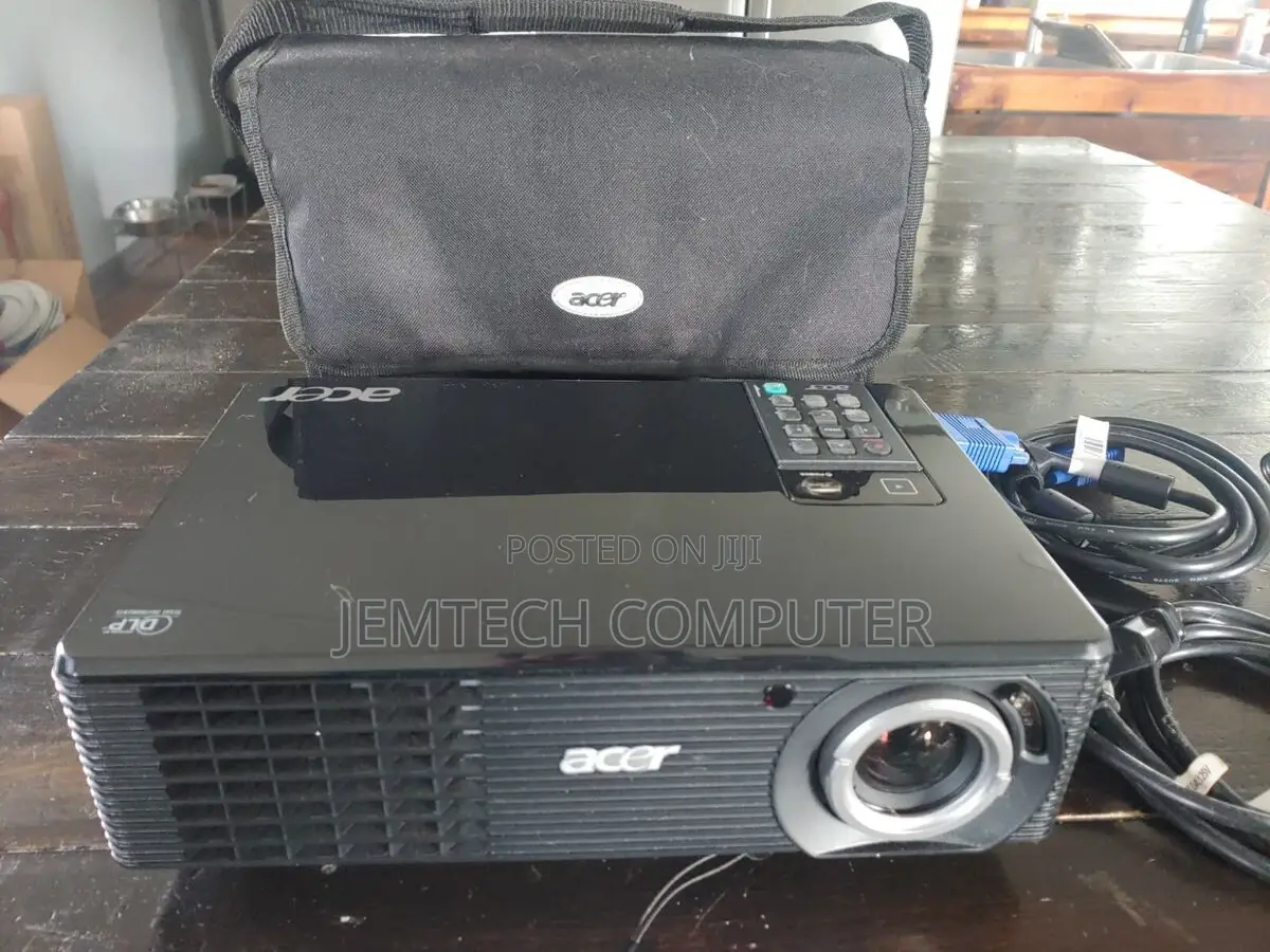 DLP Acer X1123hp, Brightness:2000-4000 Lumens\\X1123hp Acer
