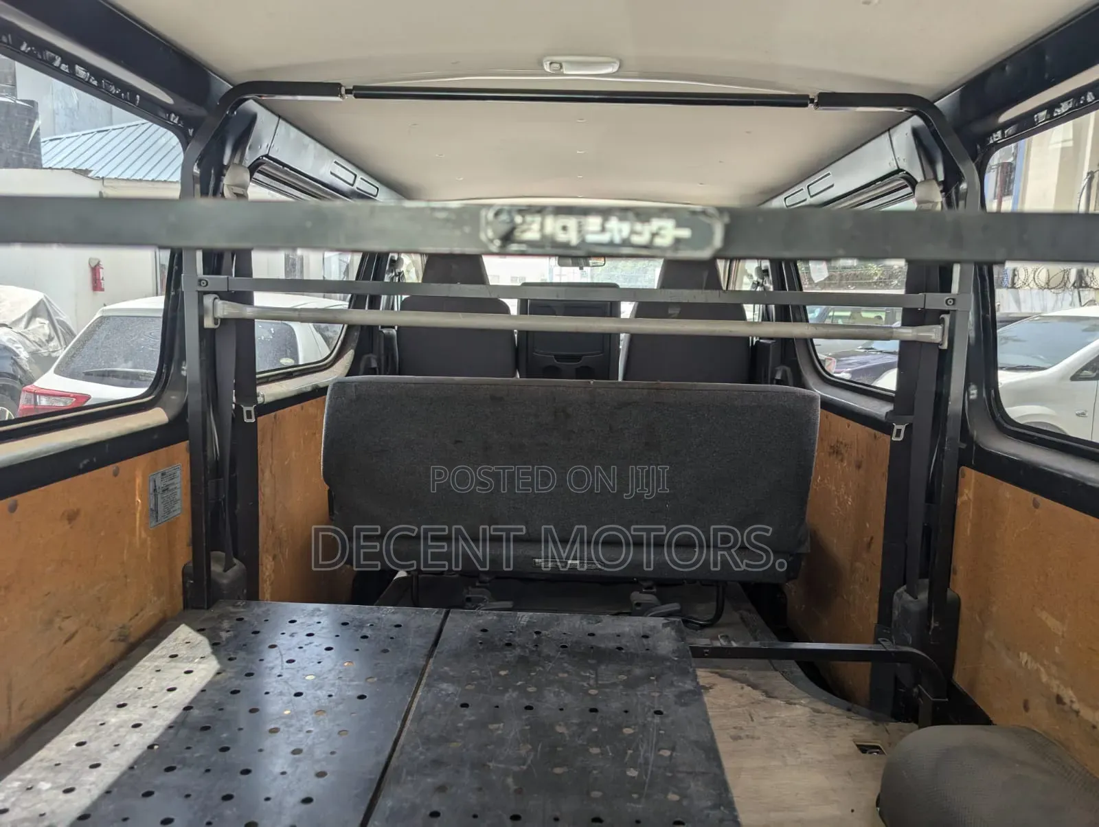 Toyota HiAce 2018 Black