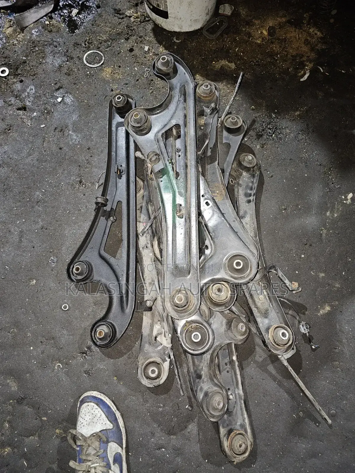 Low Rear Arm Suzuki Alto