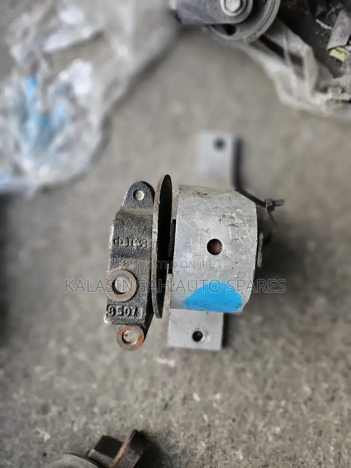 Engine Mounting For Nissan B15