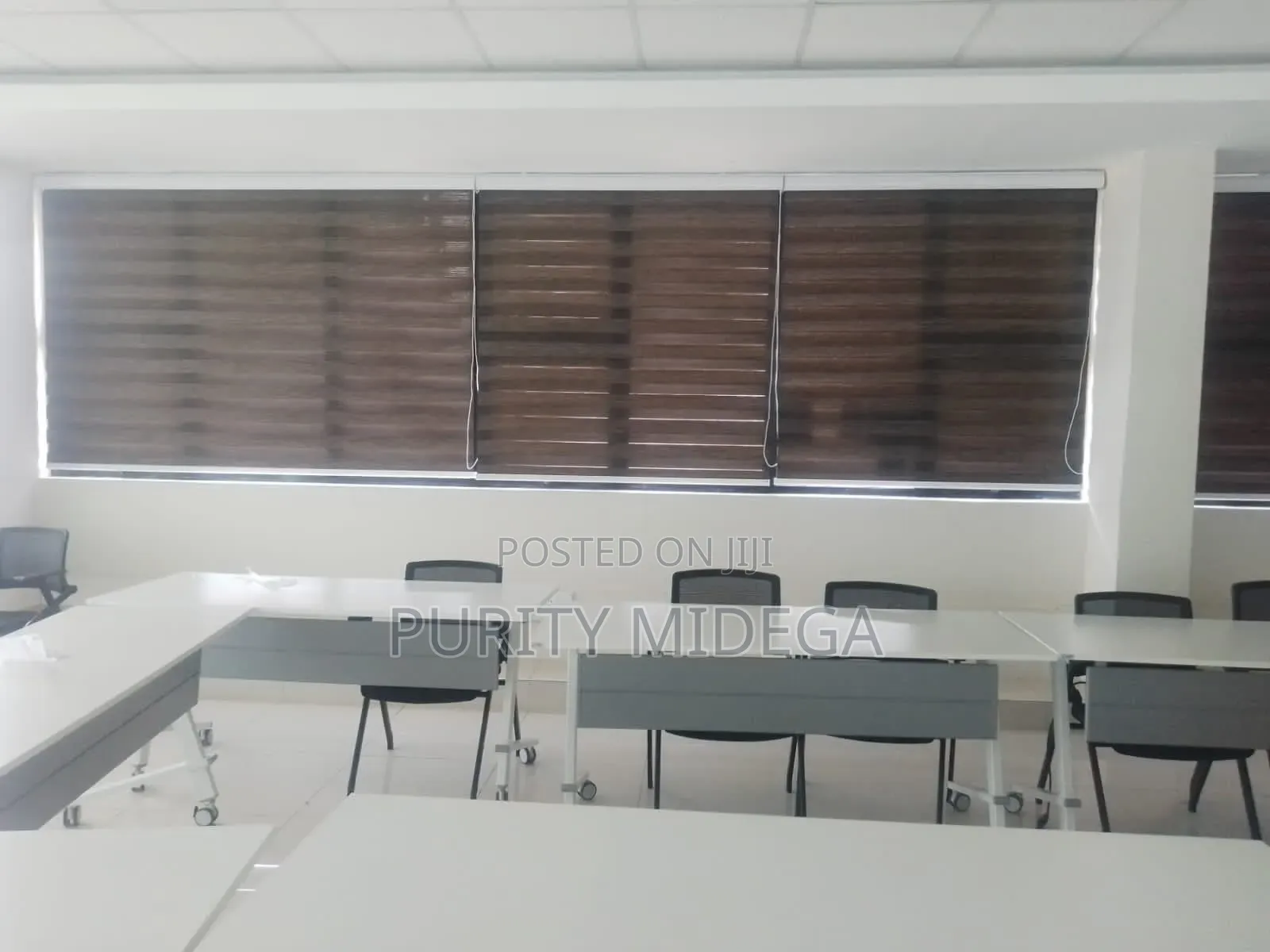 Beutiful Horizontal Blinds