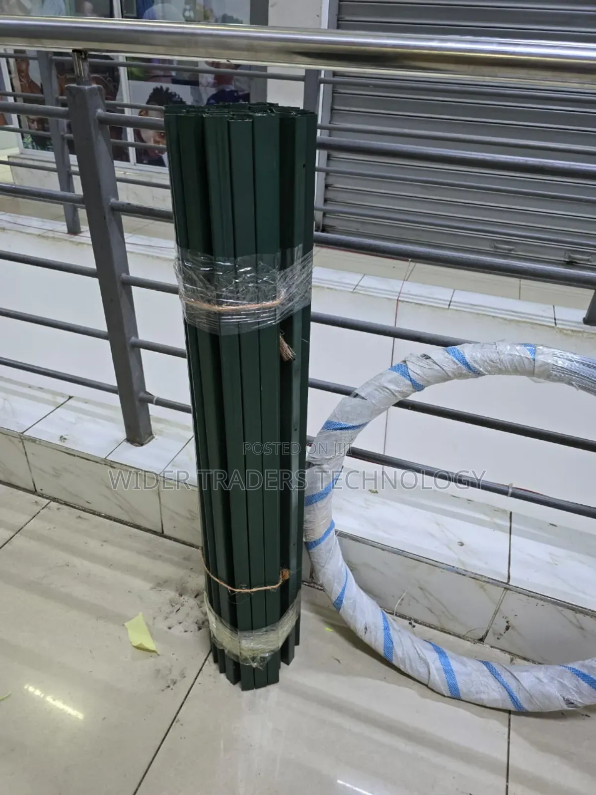 Electric Fence Strainer Post