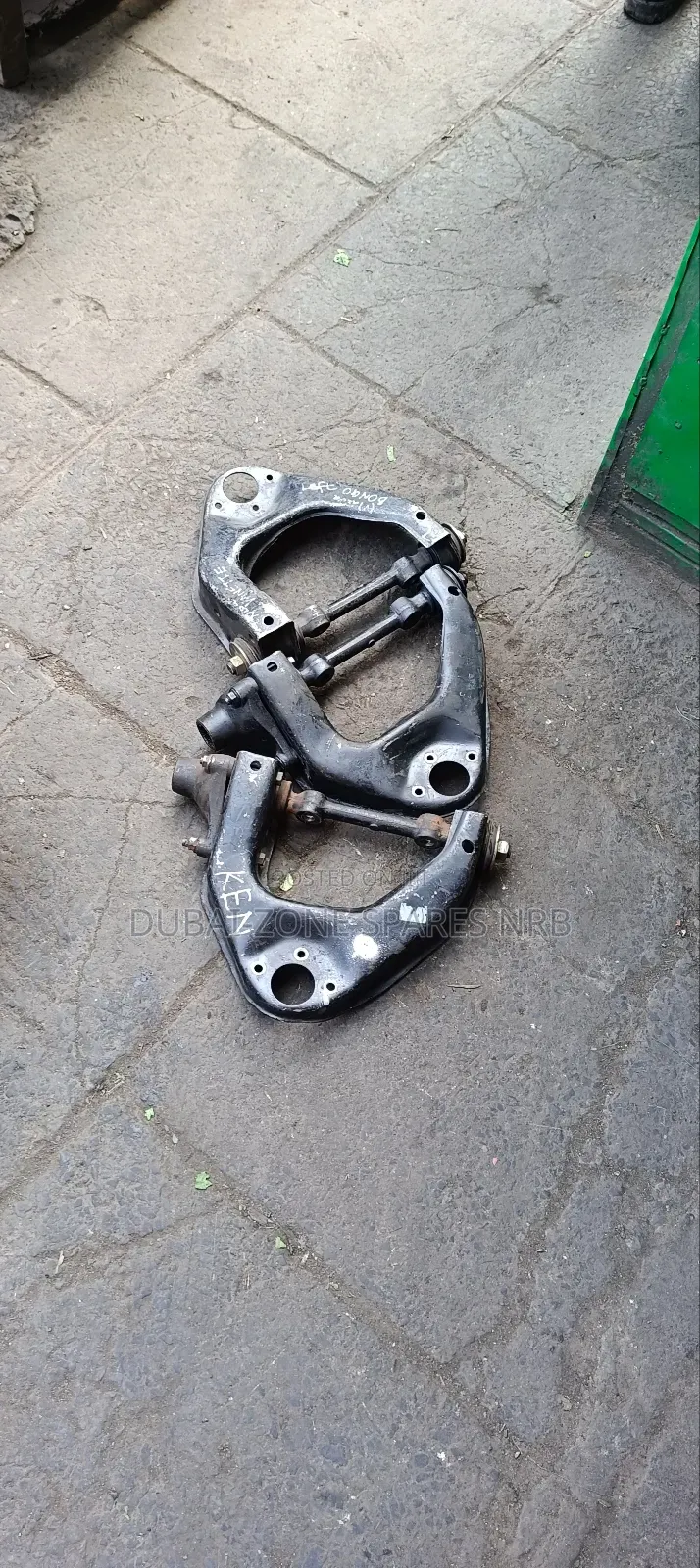 Upper Control Arms Vannette, Mazda Bondo.