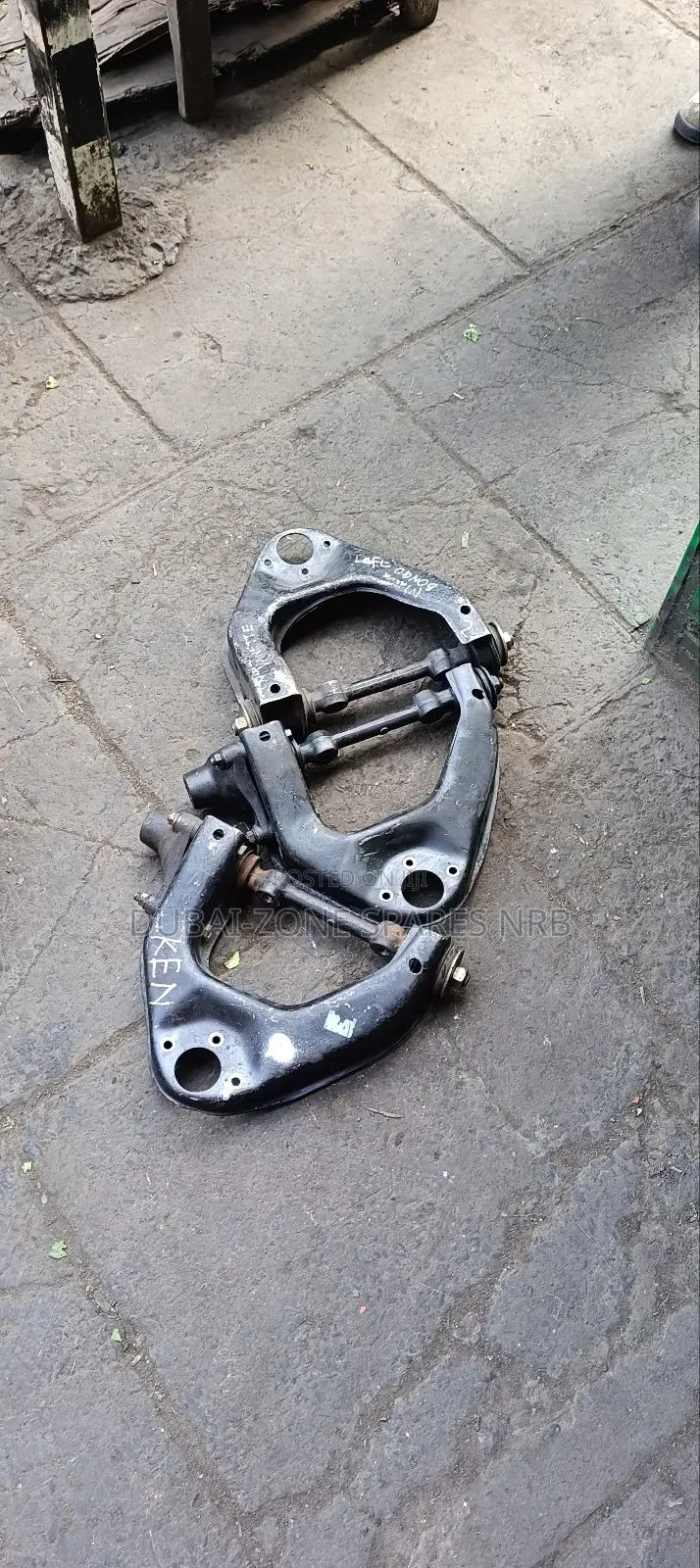 Upper Control Arms Vannette, Mazda Bondo.