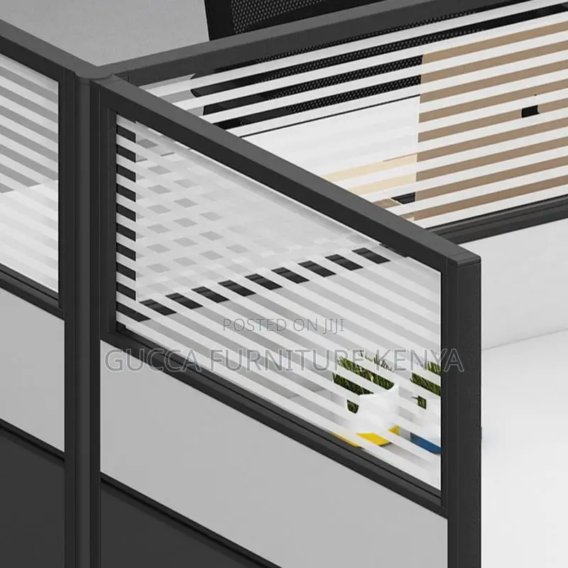 Workstation:4-Seater Modern Collaborative Office Workstation
