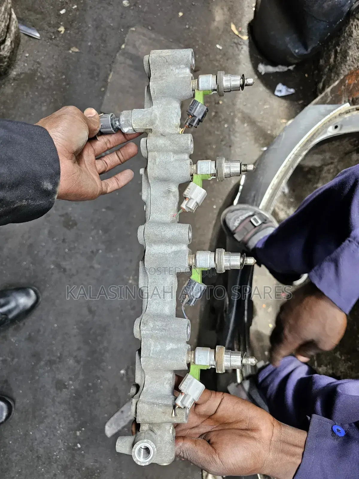 Fuel Injector Nozzles 1az