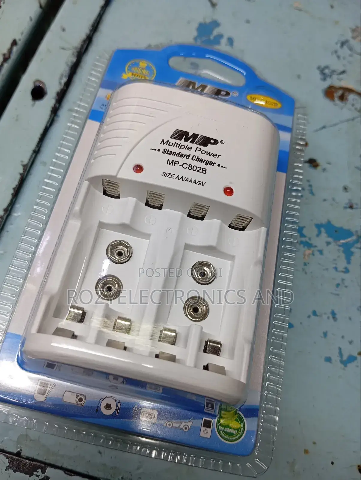Battery Charger Multiple Chargers for AAA and AA