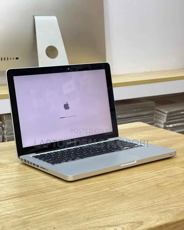 Laptop Apple MacBook Pro 2012 8GB Intel Core I7 SSD 256GB