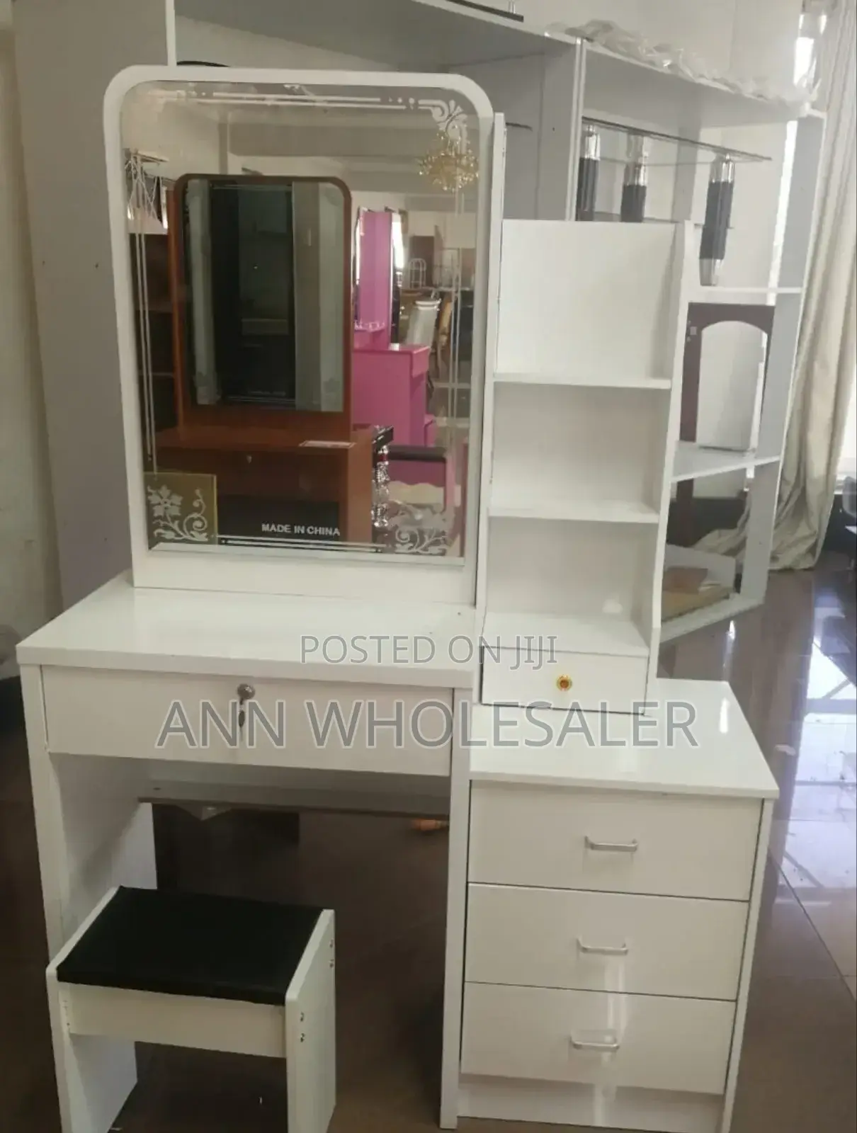 Dressing Table With Sliding Mirror