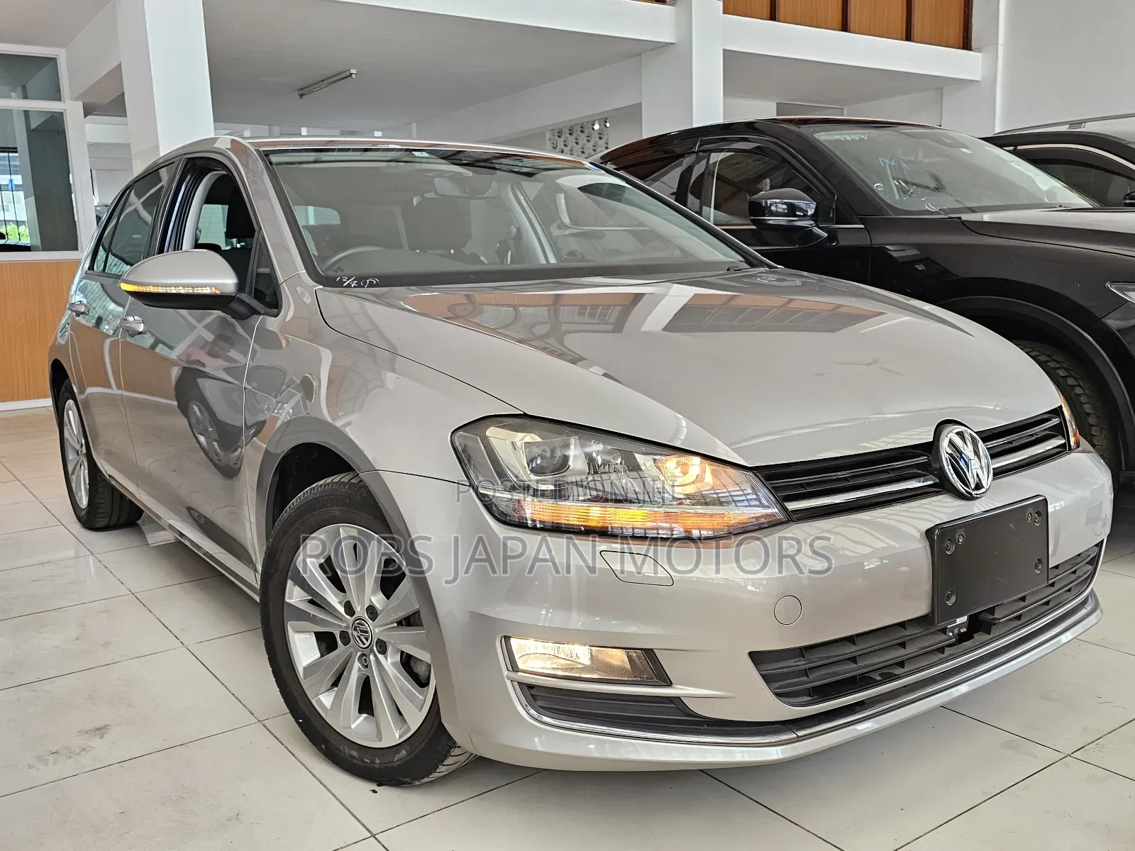 Volkswagen Golf 2017 Gold