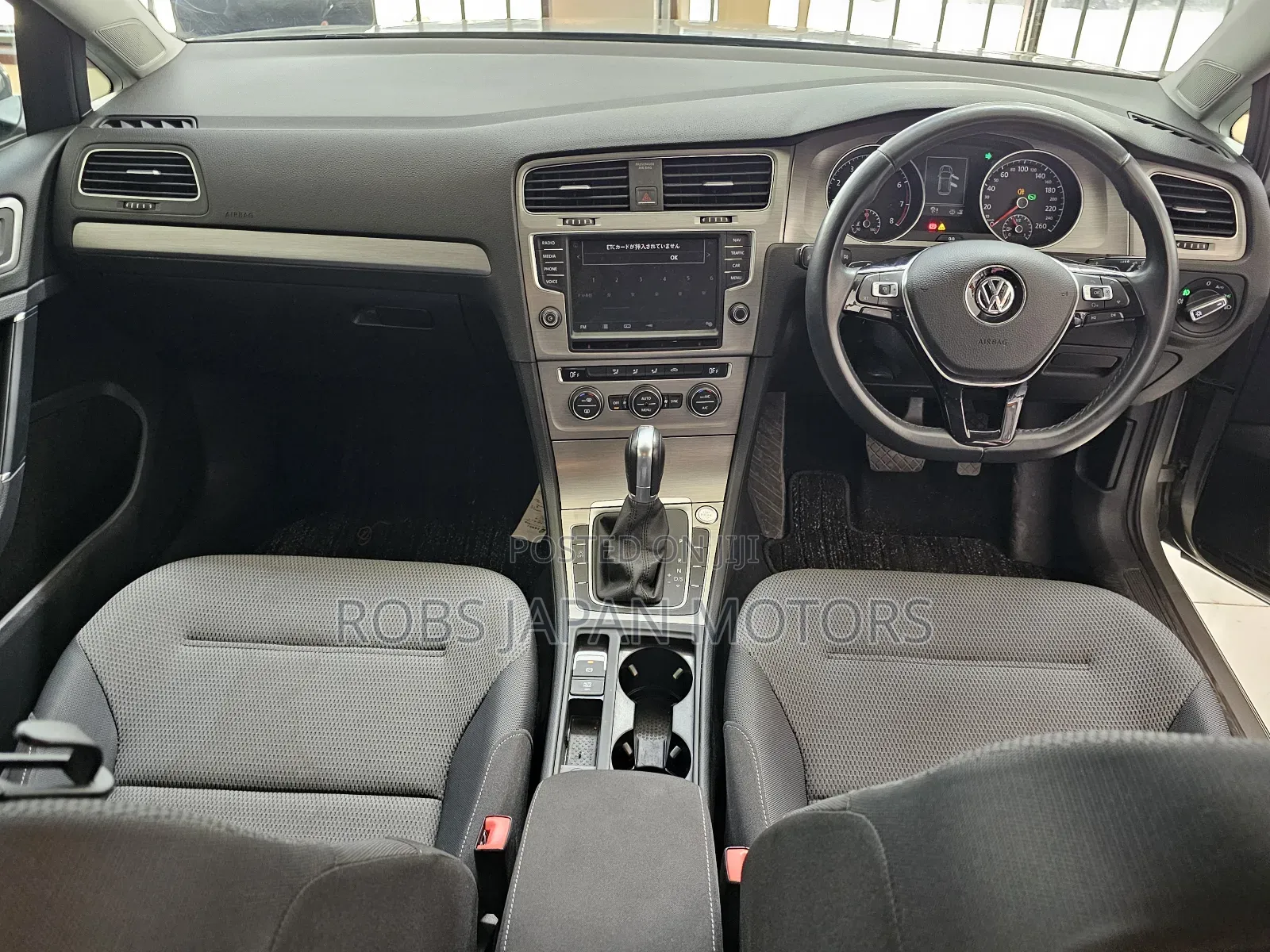 Volkswagen Golf 2017 Gold