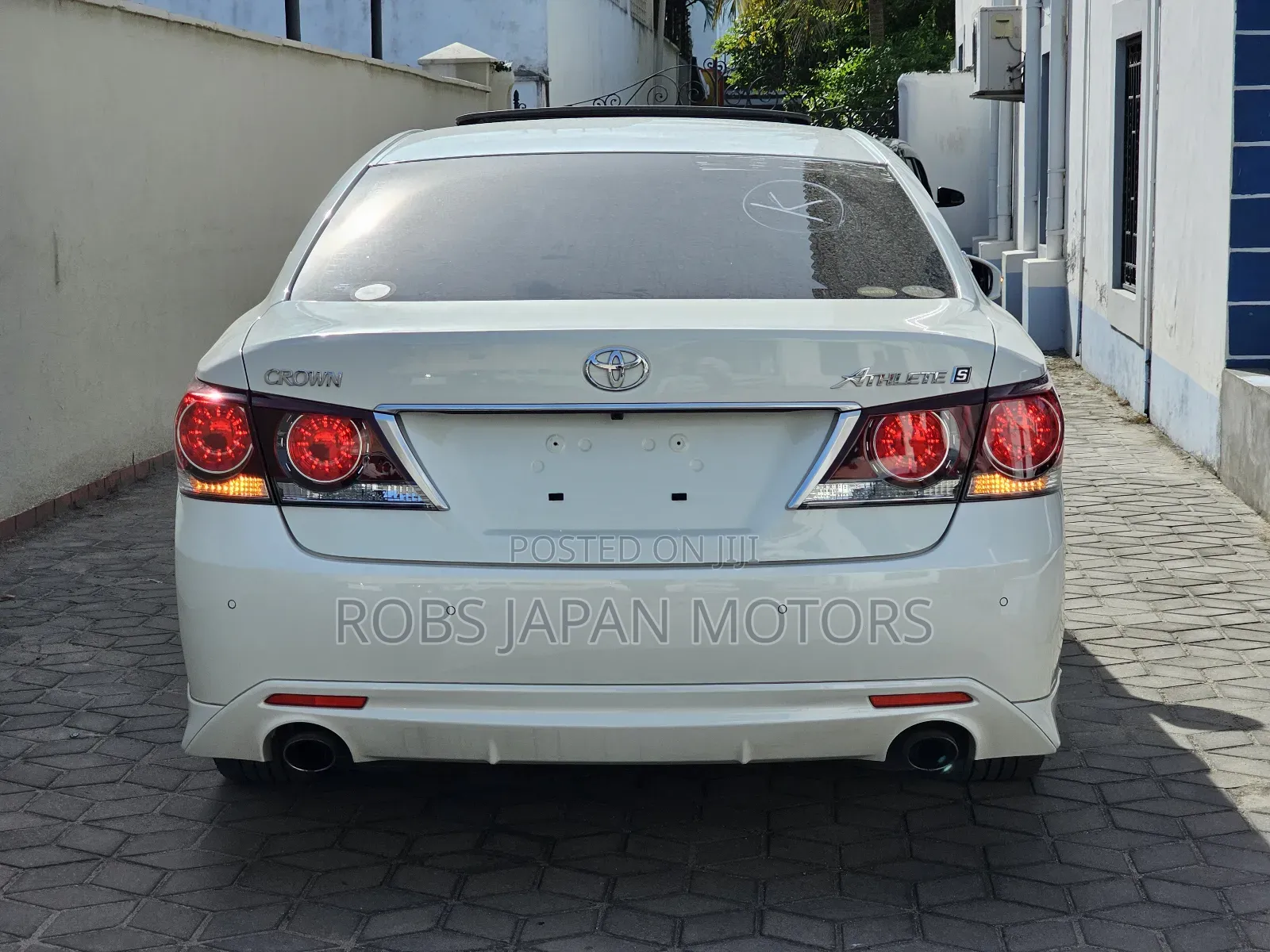 Toyota Crown 2017 Pearl