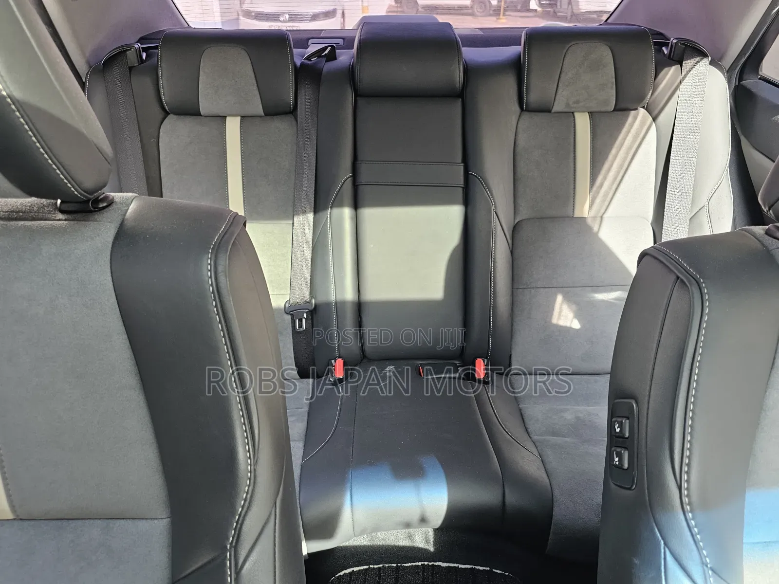 Toyota Crown 2017 Pearl