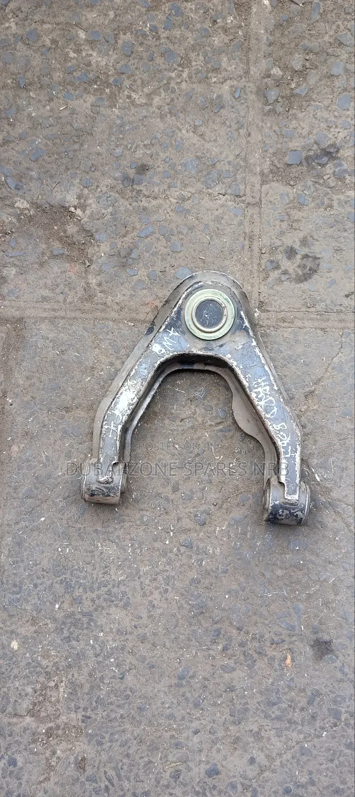 Upper Control Arms Nissan Hardbody 2 4wd.