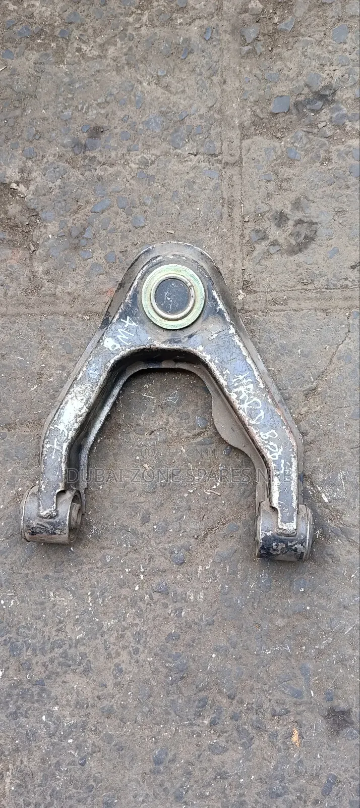Upper Control Arms Nissan Hardbody 2 4wd.