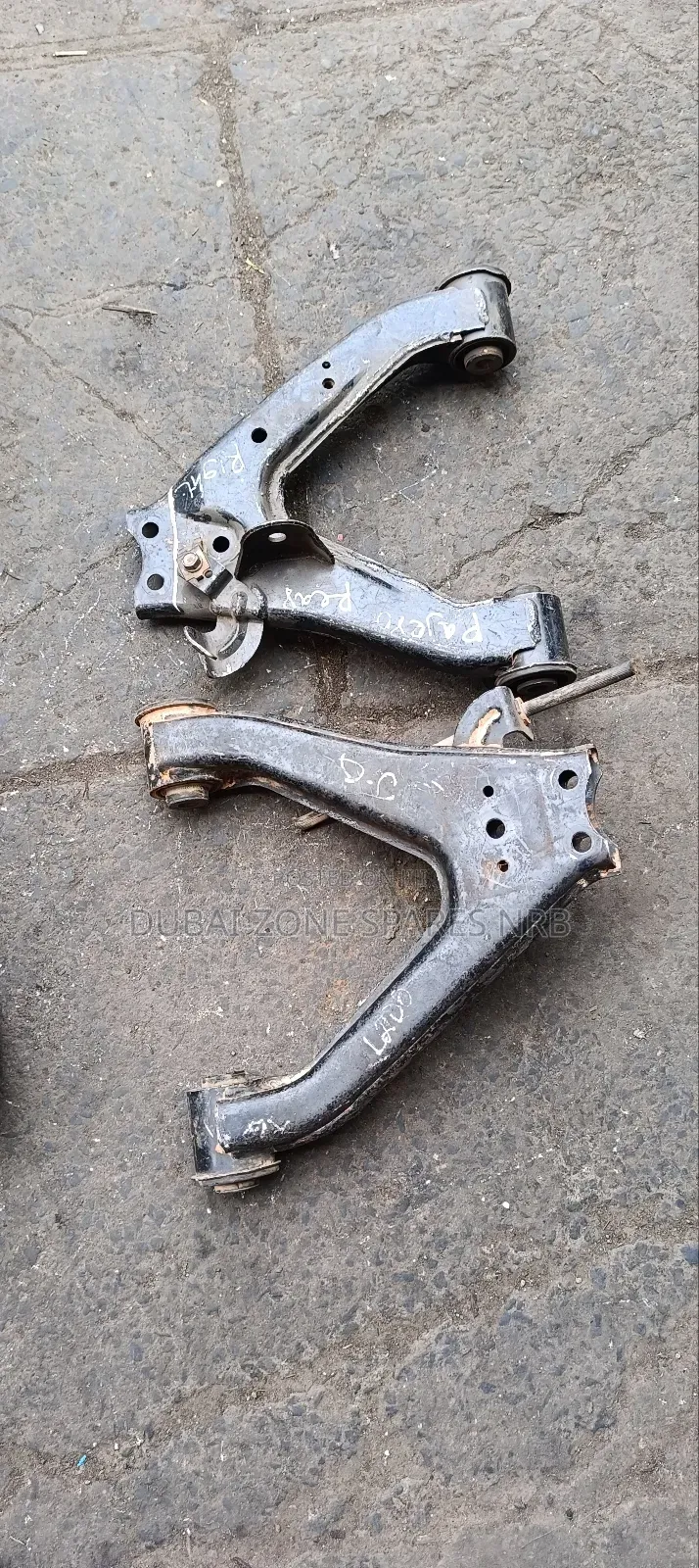 Rear Control Arms Pajero Shogun.
