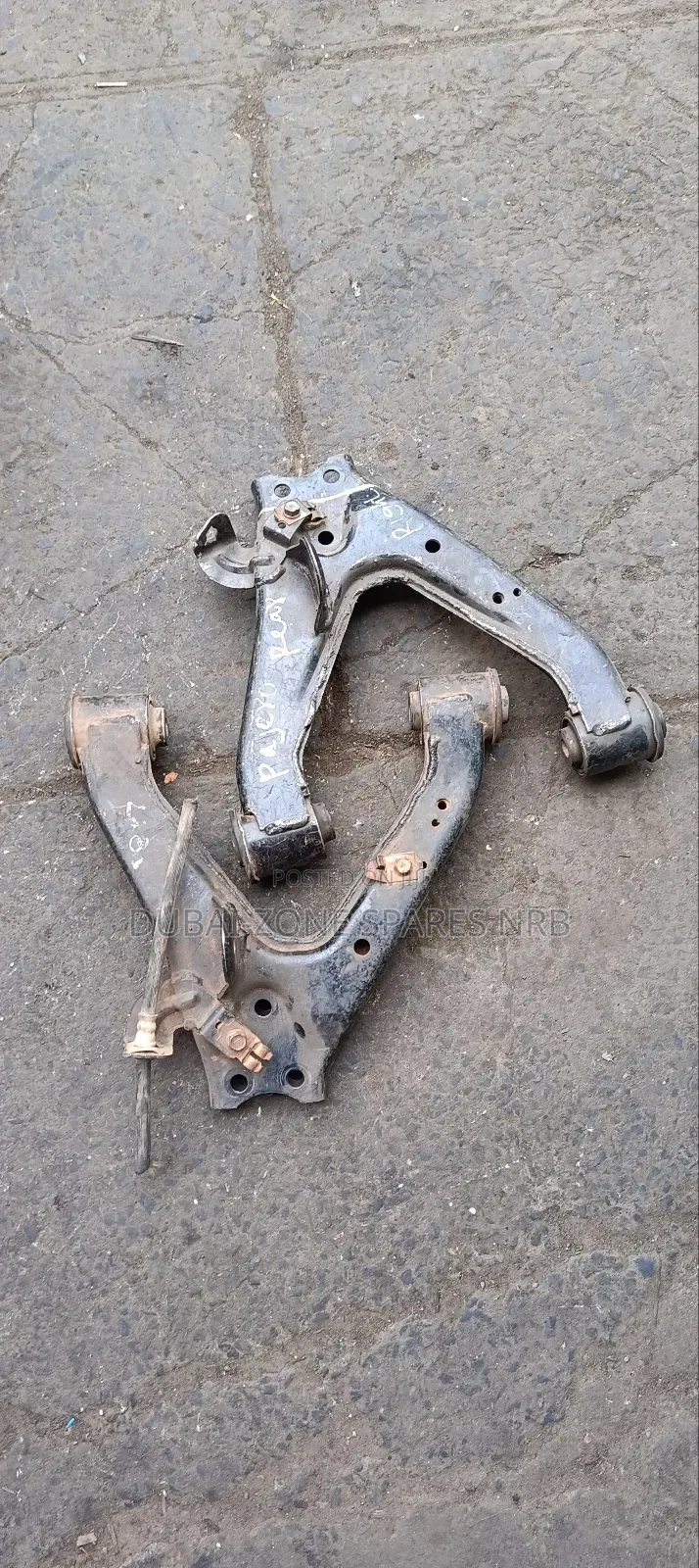 Rear Control Arms Pajero Shogun.