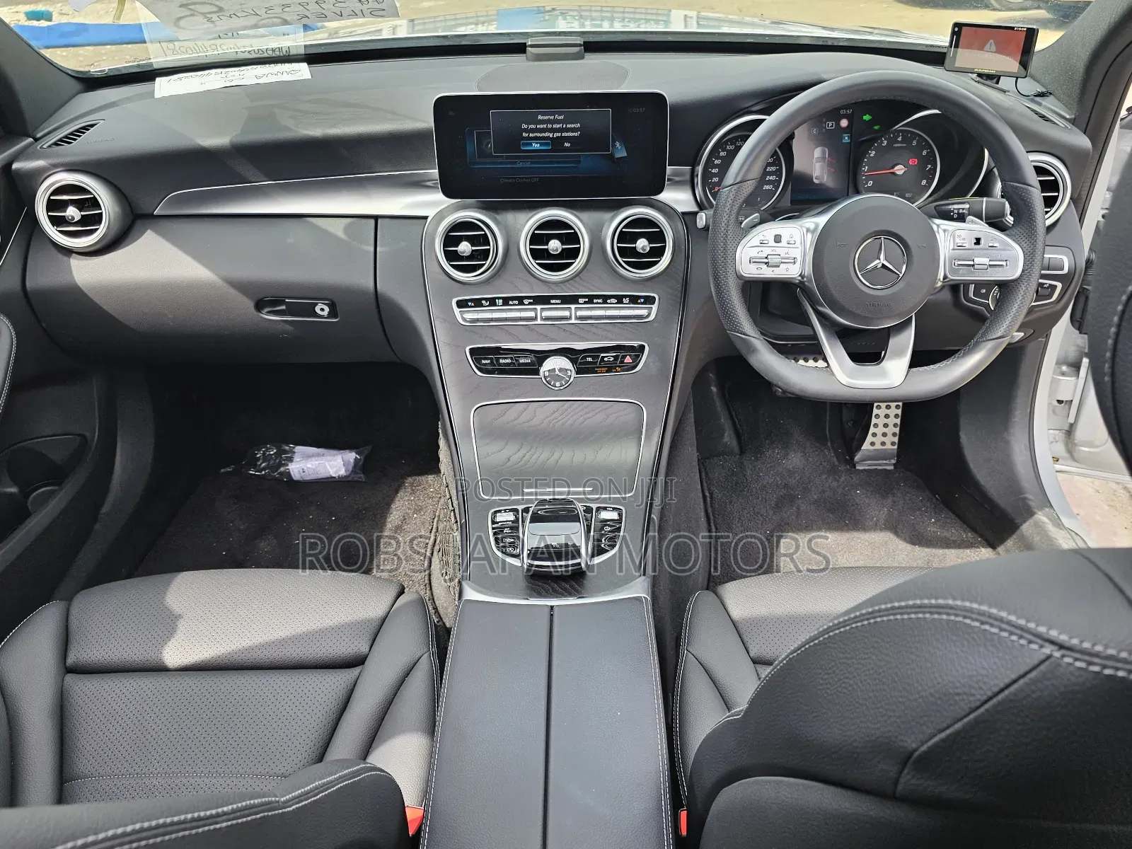 Mercedes-Benz C180 2019 Silver