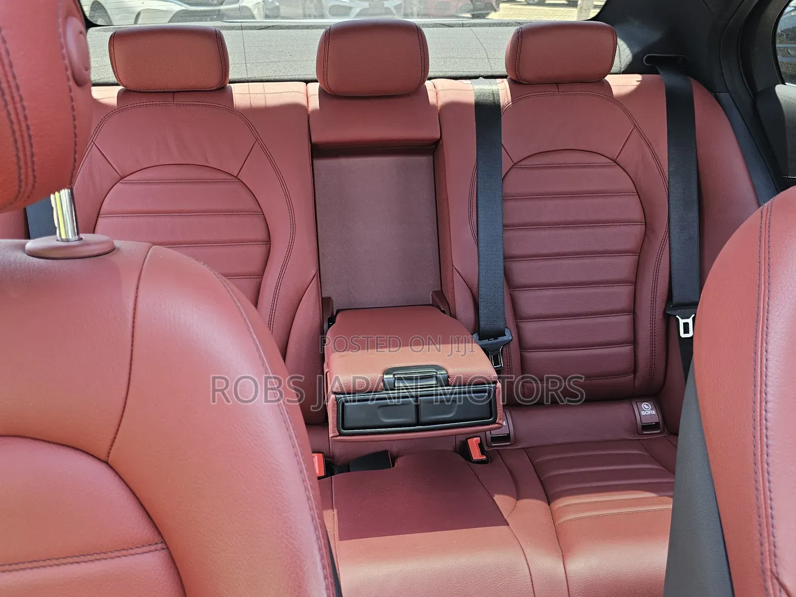 Mercedes-Benz C200 2018 Pearl
