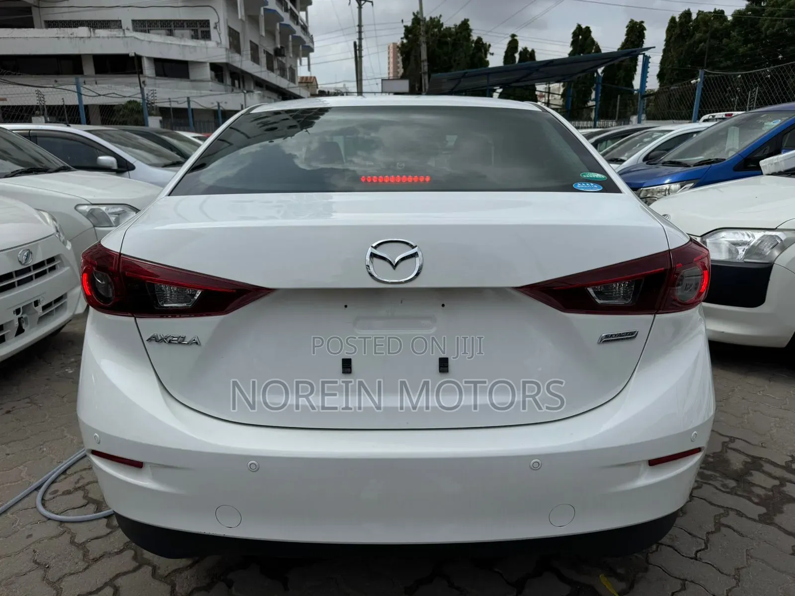 Mazda Axela 2018 White