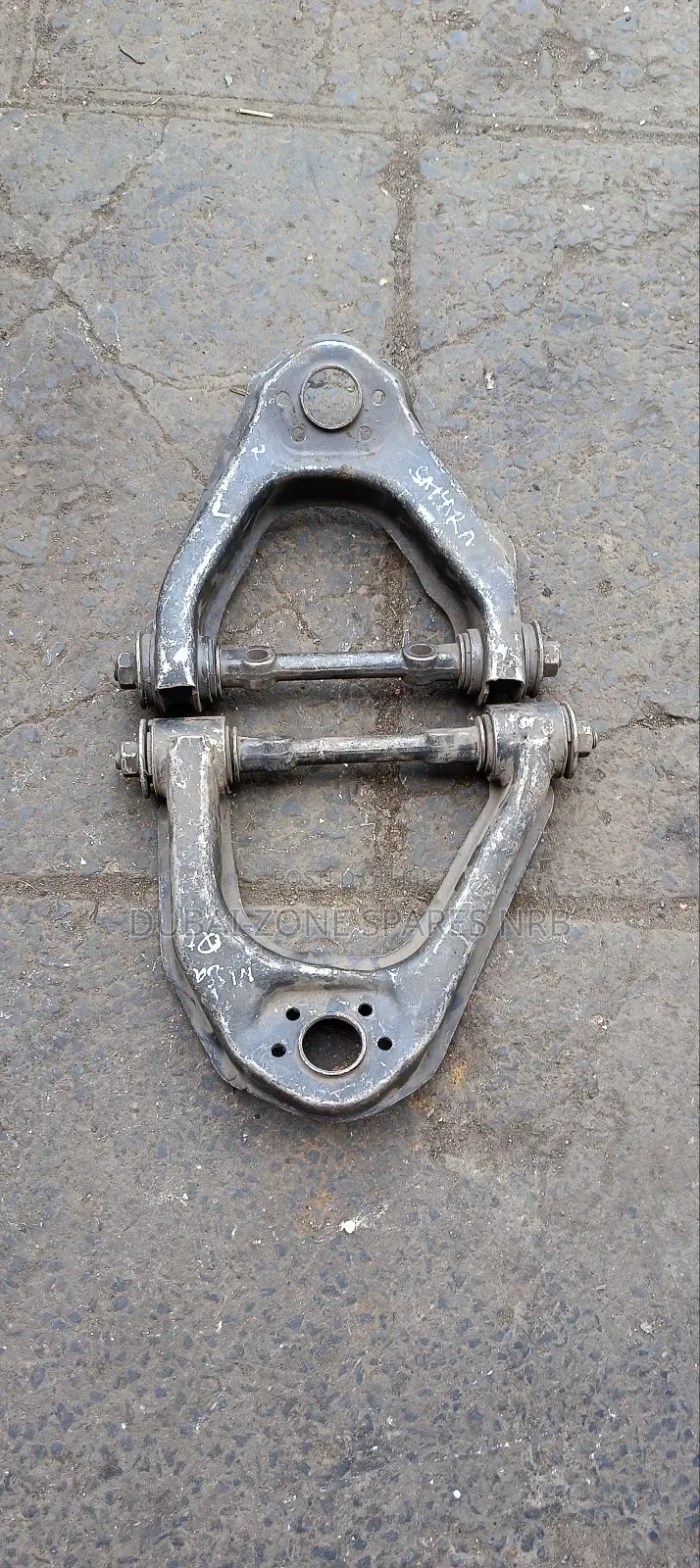 Upper Control Arms Nissan Sahara,Qd,Td27,E24 2 4WD.