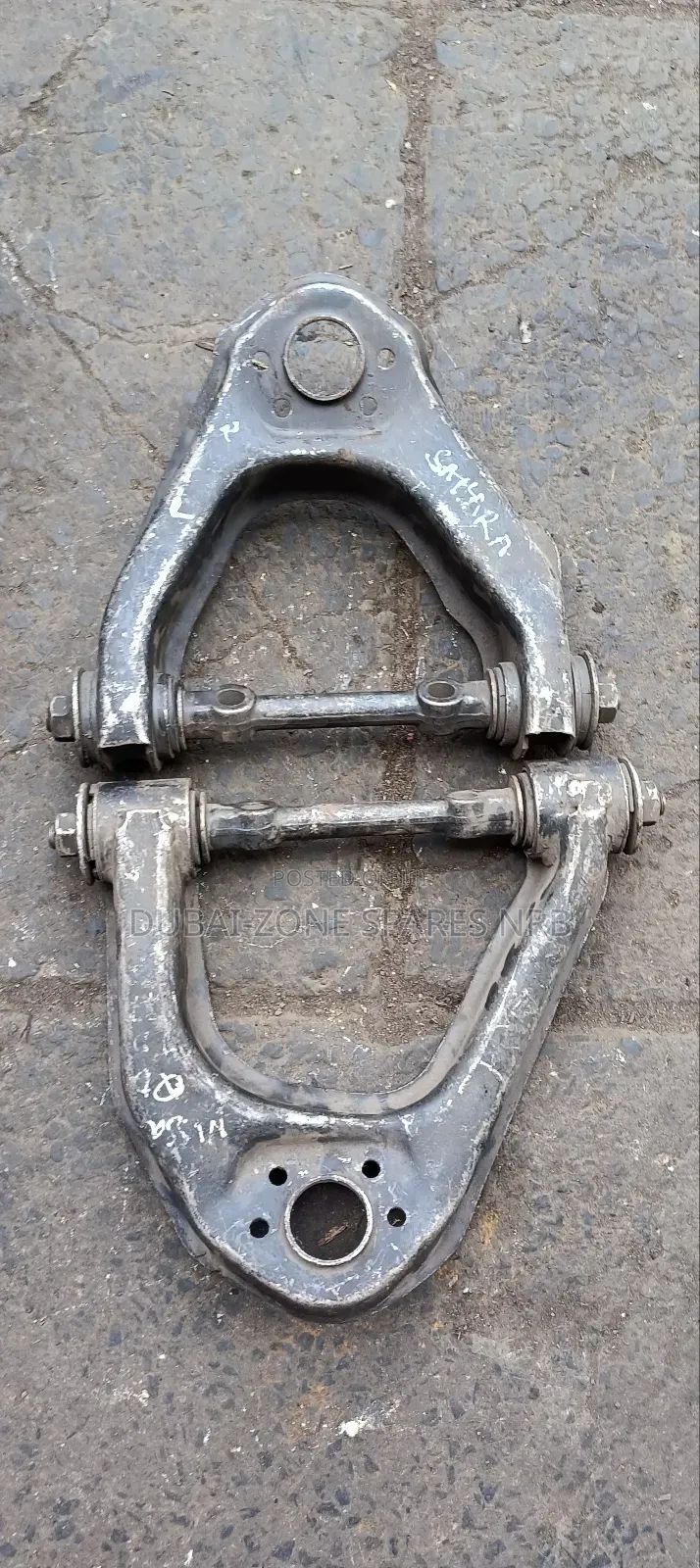 Upper Control Arms Nissan Sahara,Qd,Td27,E24 2 4WD.