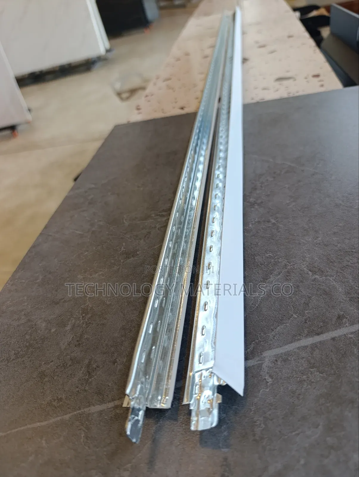 Long Cross Tee-for Ceiling Installation(26*24*1200*0.3mm)